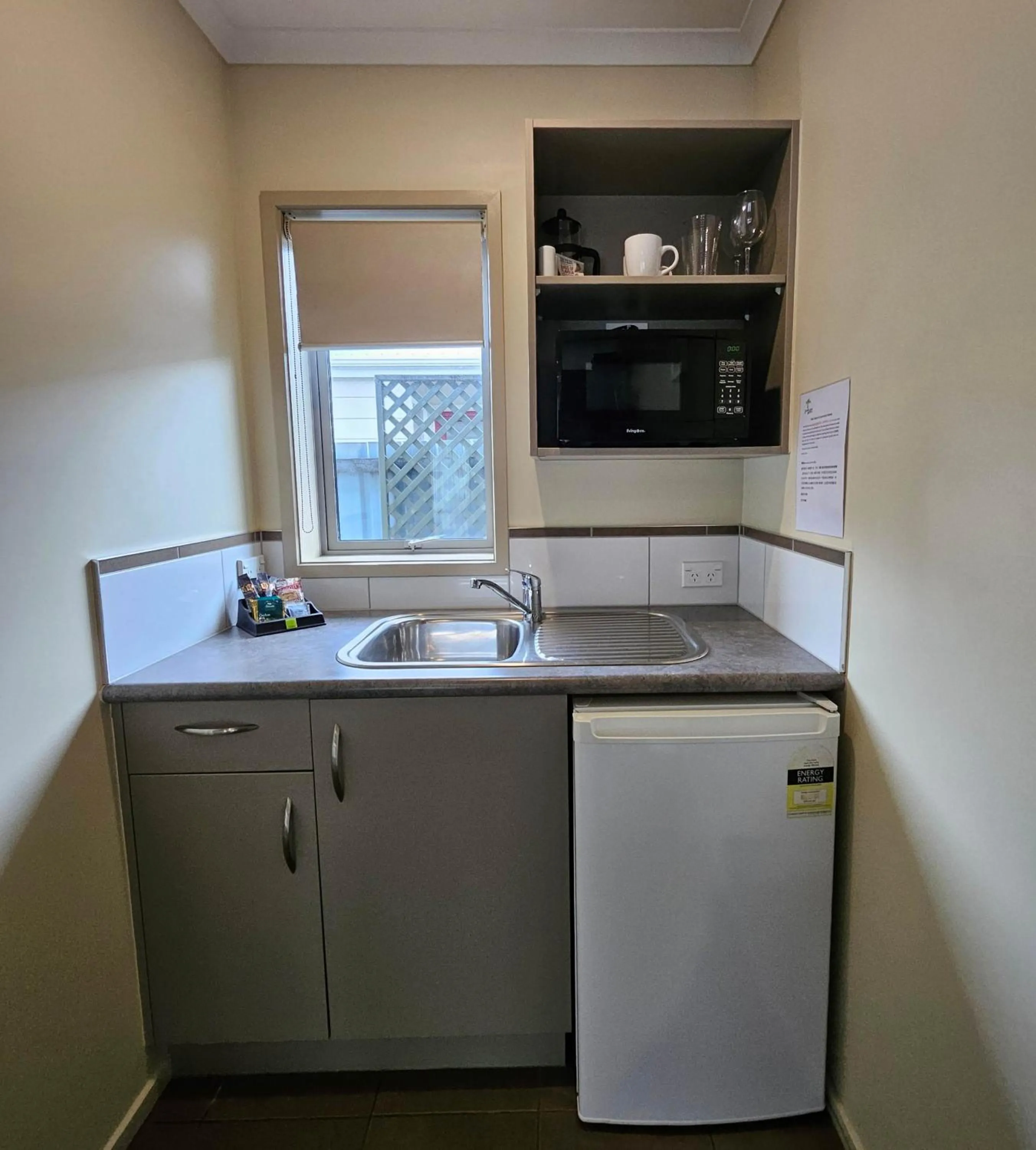 Kitchen or kitchenette in Scenicland Motels