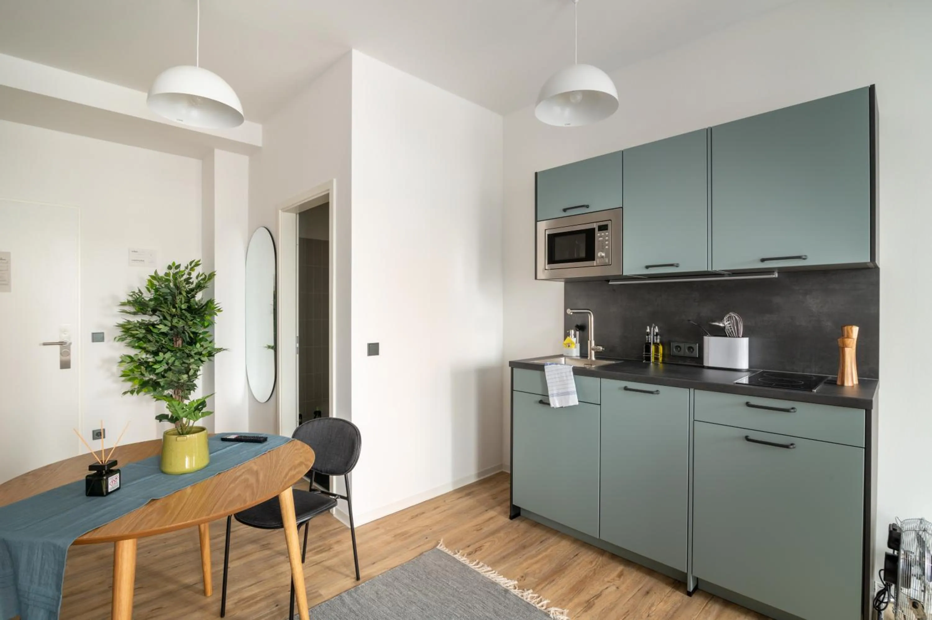 Dining area in Limehome Salzgitter A-Schweitzer-Str