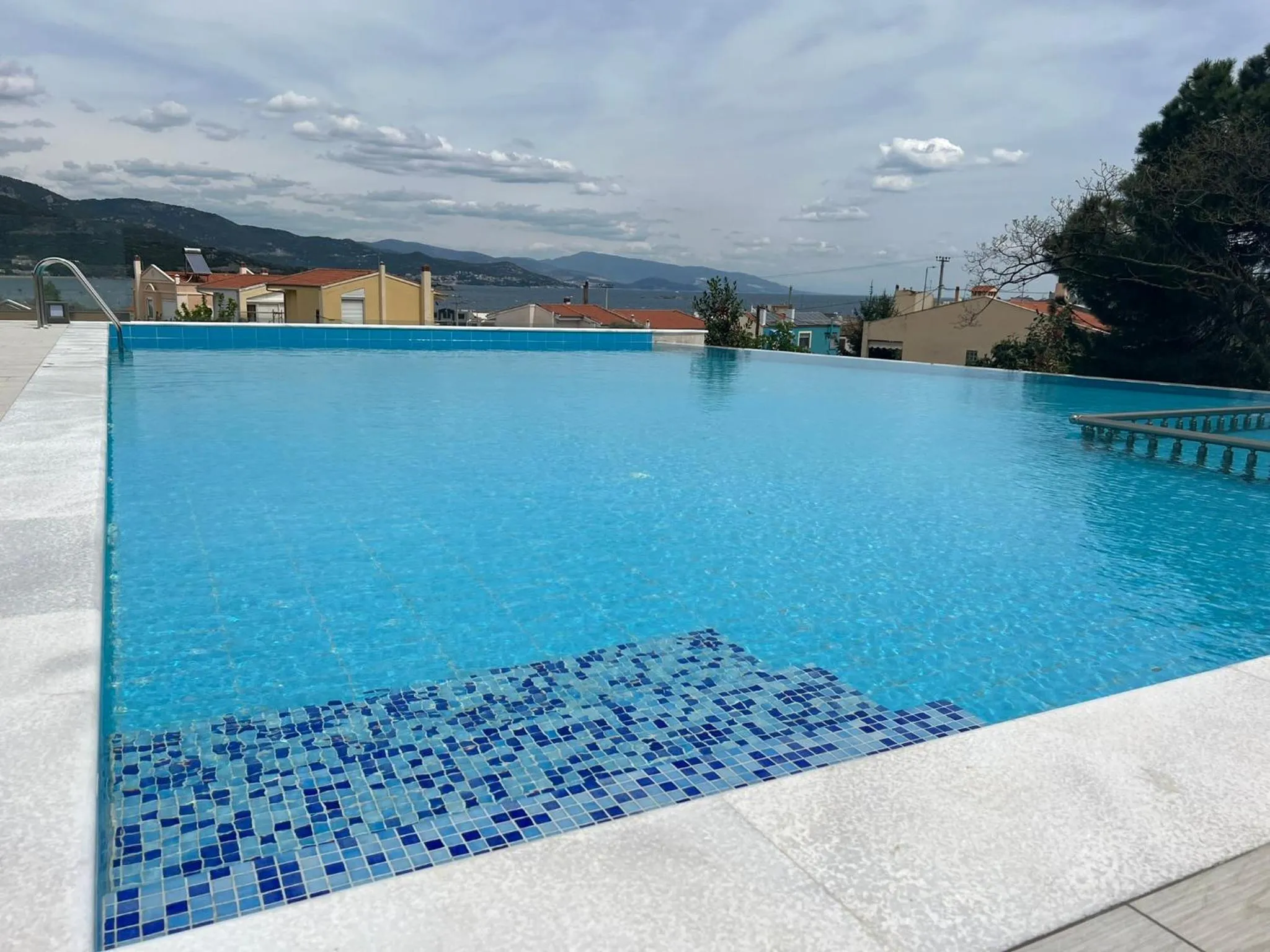 Swimming pool in Panorama Hill Hotel