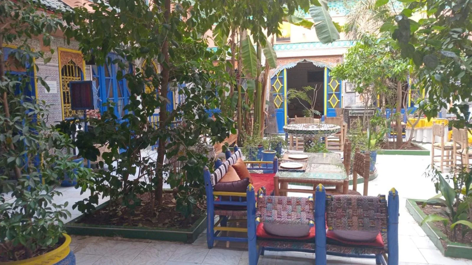 Property building in Riad Carole - Perfect for Families & Groups