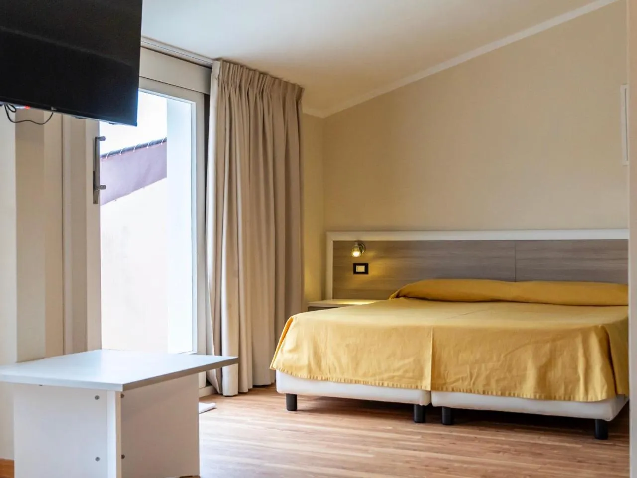 Bed in Hotel Fabricia