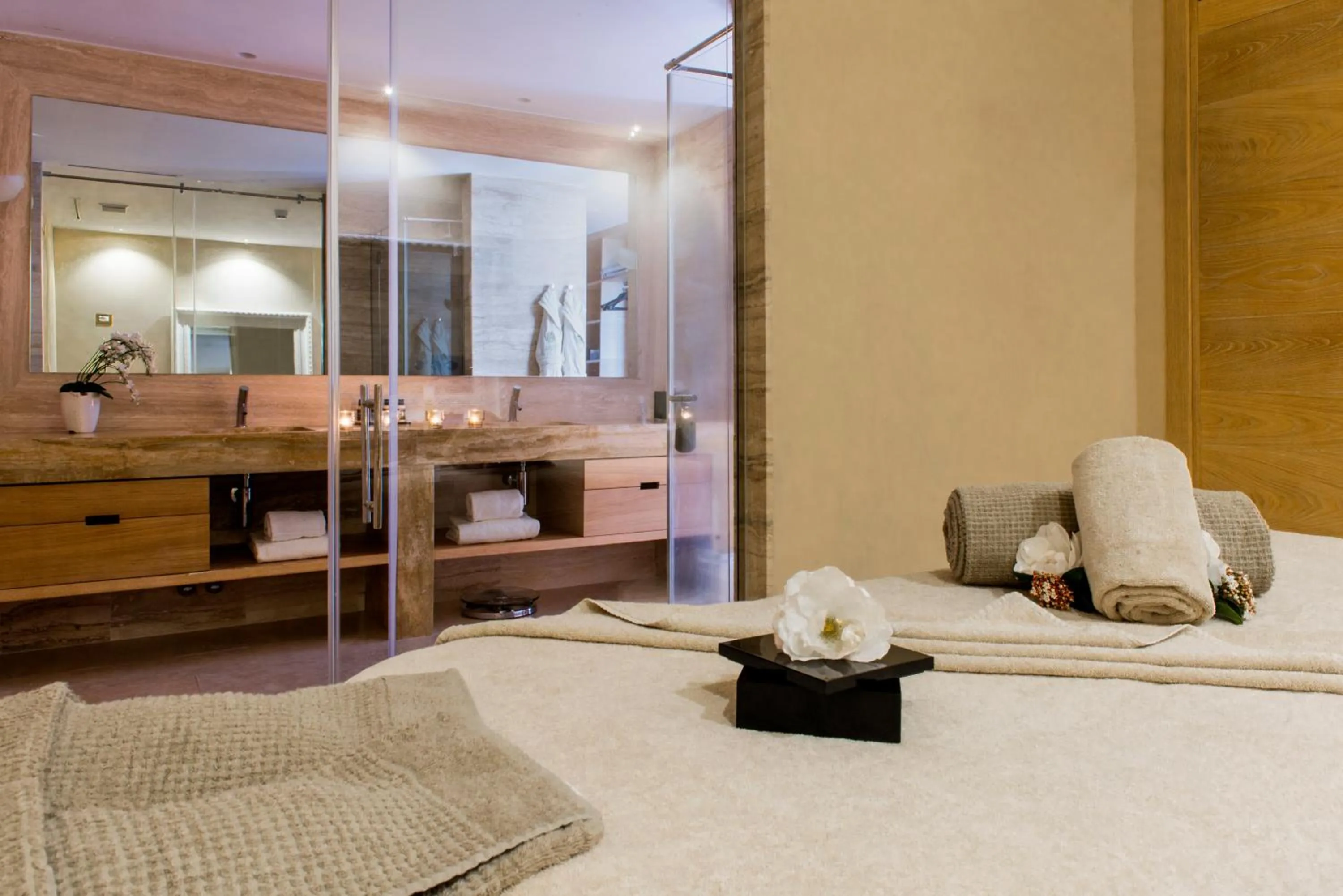 Massage, Bed in Castello di Velona Resort, Thermal SPA & Winery