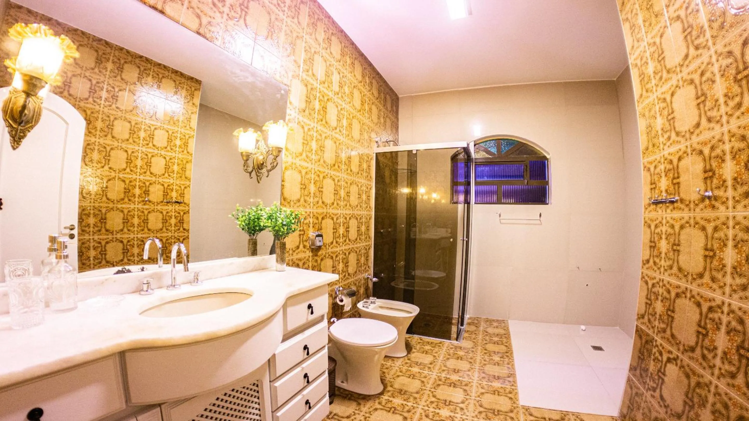 Shower in Dom Ravello