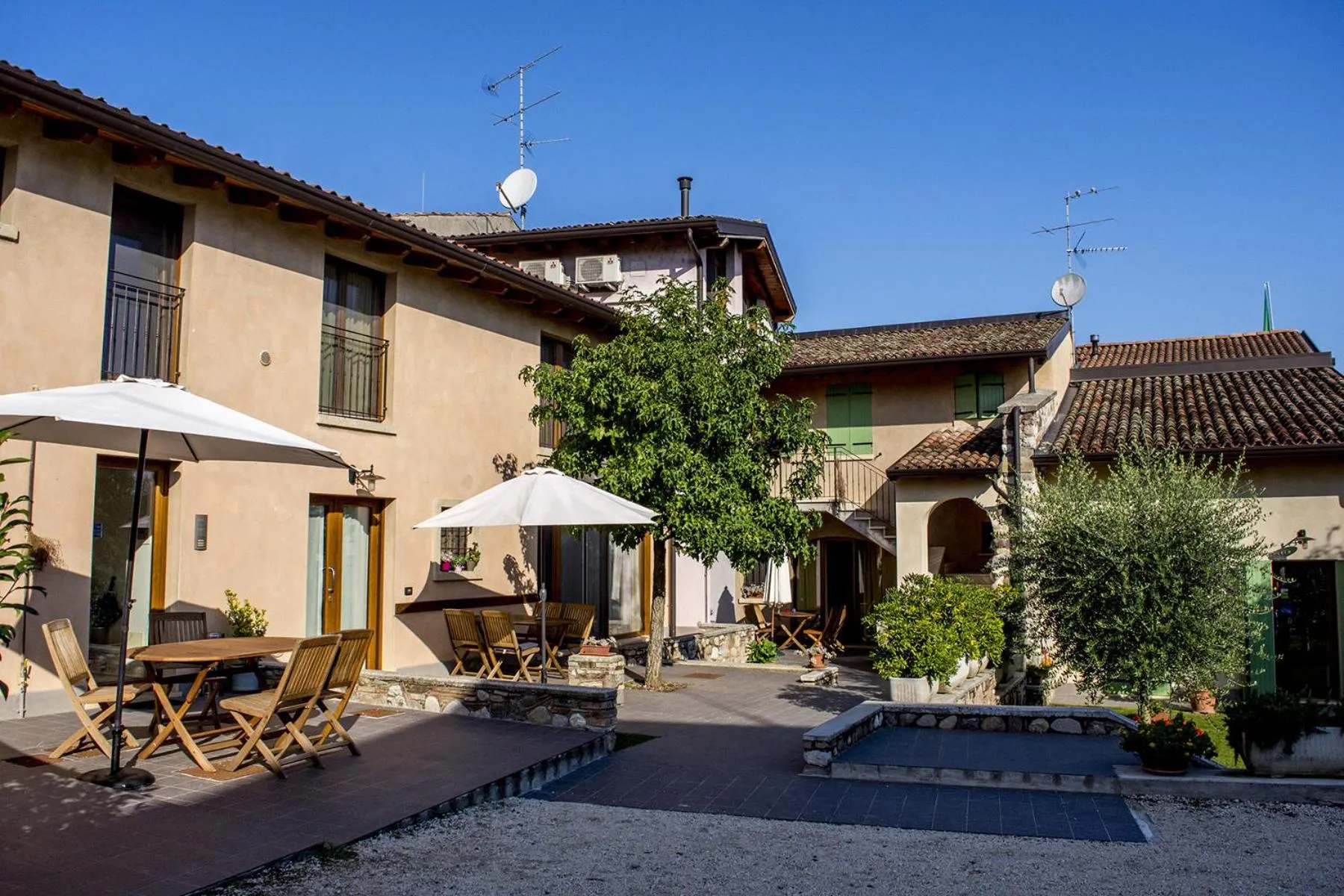 Property building in La Casa del Nonno