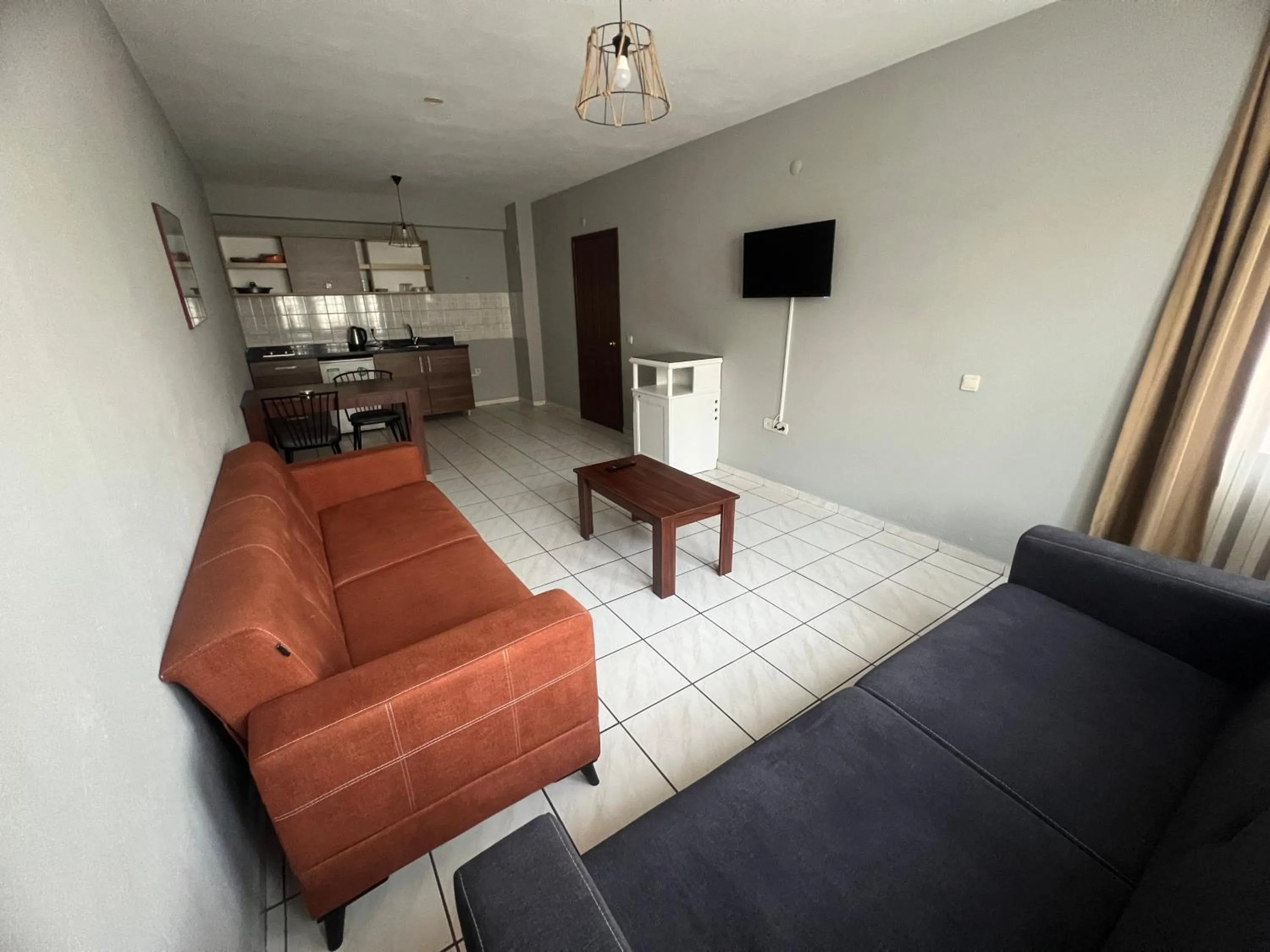 TV and multimedia in Maren City Apart Hotel