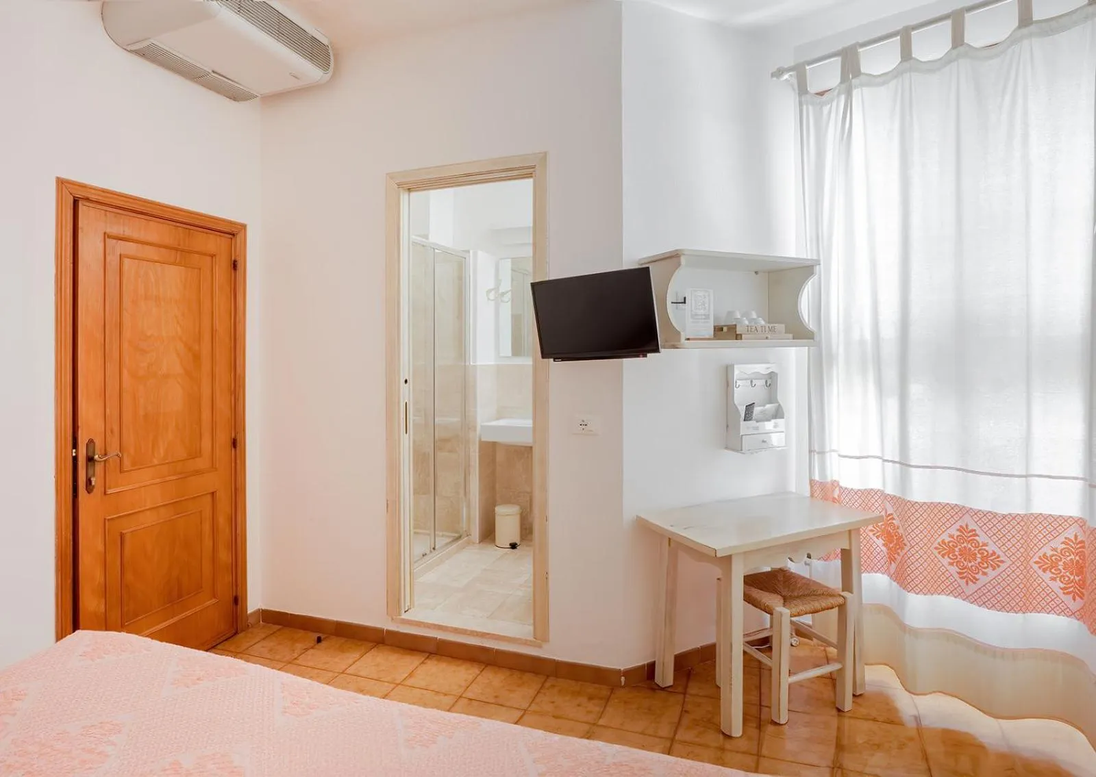 Bedroom in Hotel Su Barchile