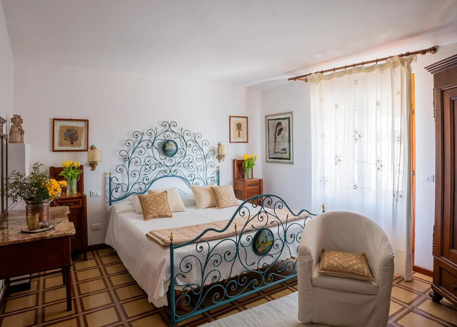 Bedroom in Hotel Su Barchile