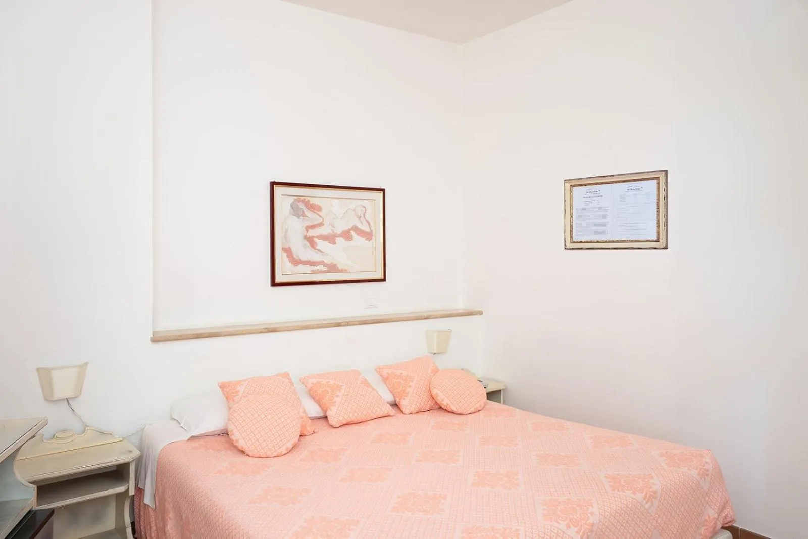 Bedroom in Hotel Su Barchile