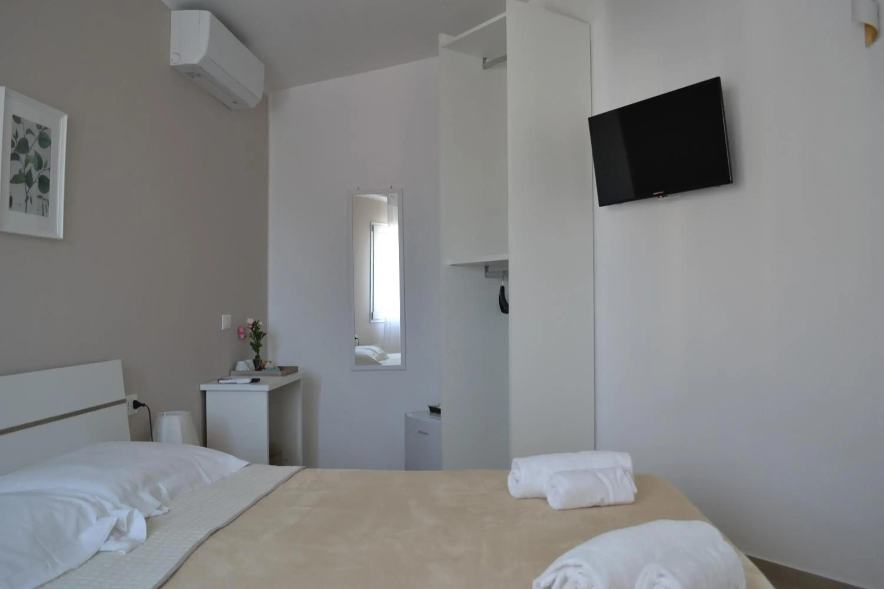 Double Room with Private Bathroom in B&B Sole&Sale Double Room with Private Bathroom in B&B Sole&Sale