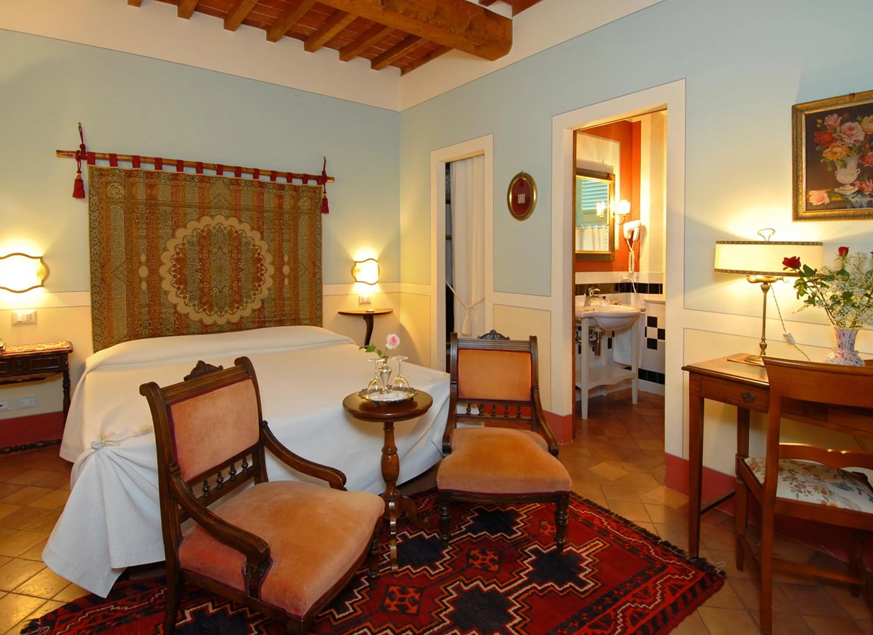 Photo of the whole room, Bed in Il Rondò Boutique Hotel