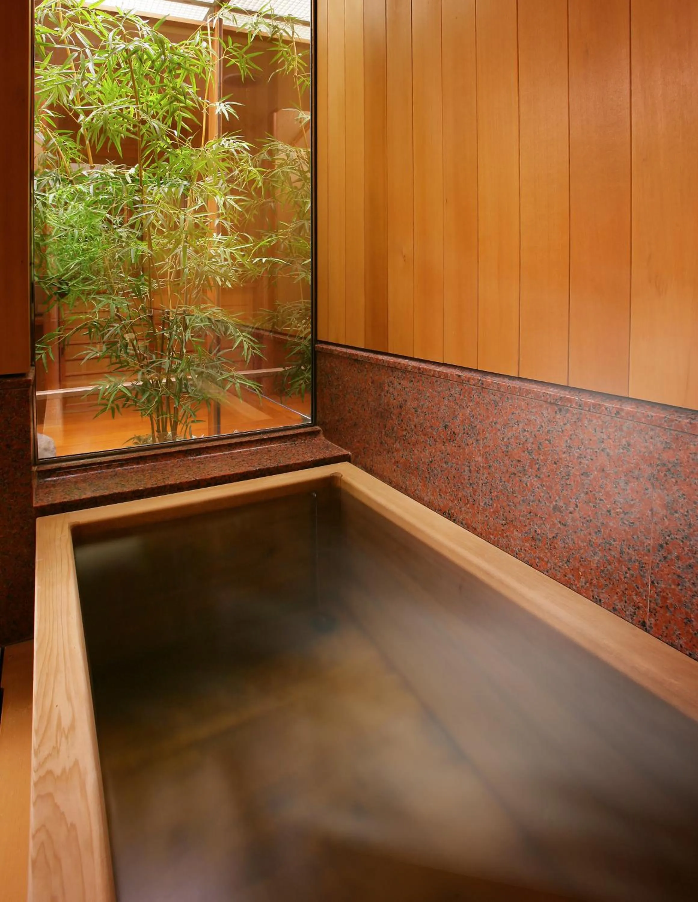 Hot Tub in Hayamakan