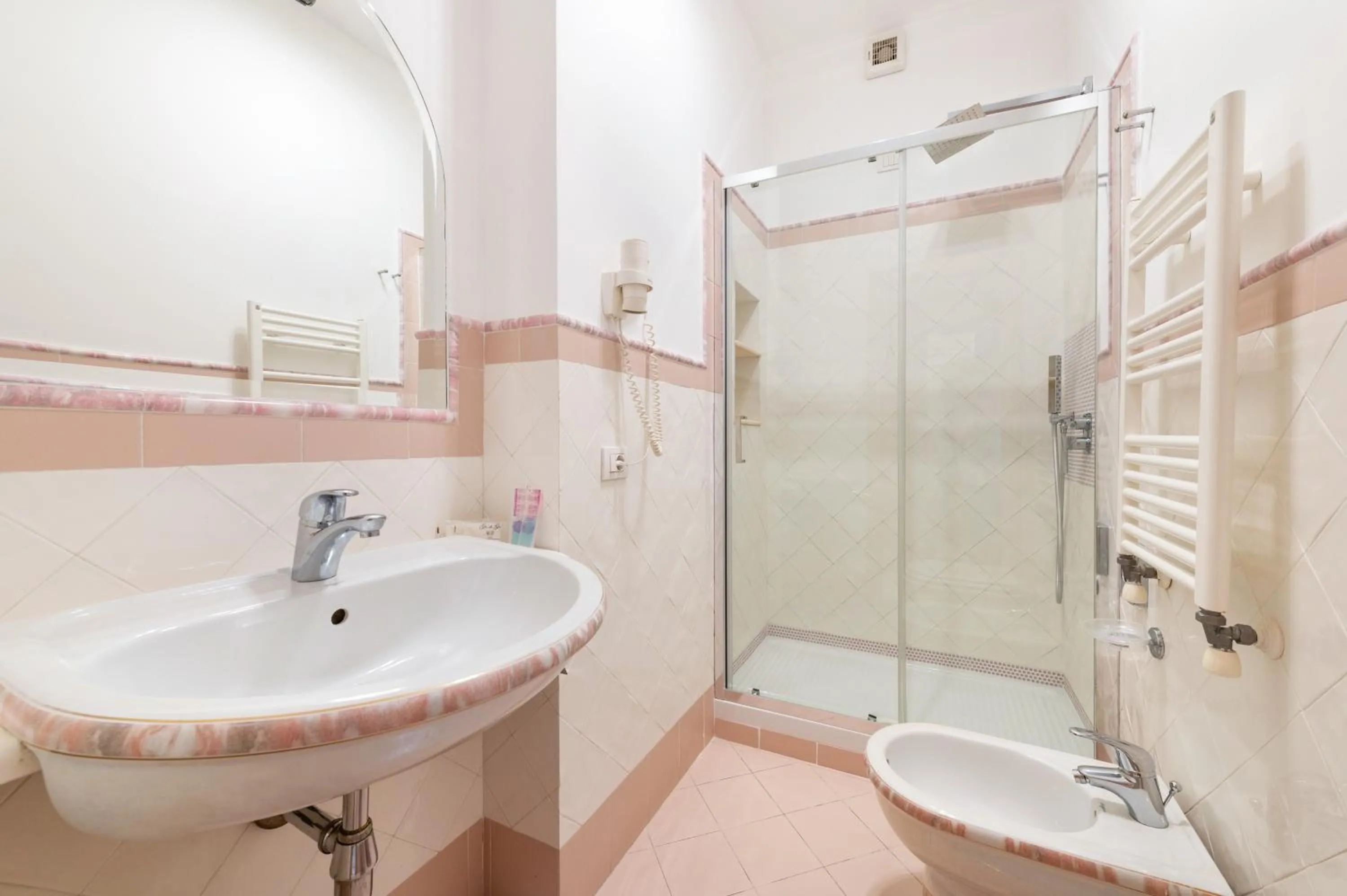Shower in Villa Francesca Relais