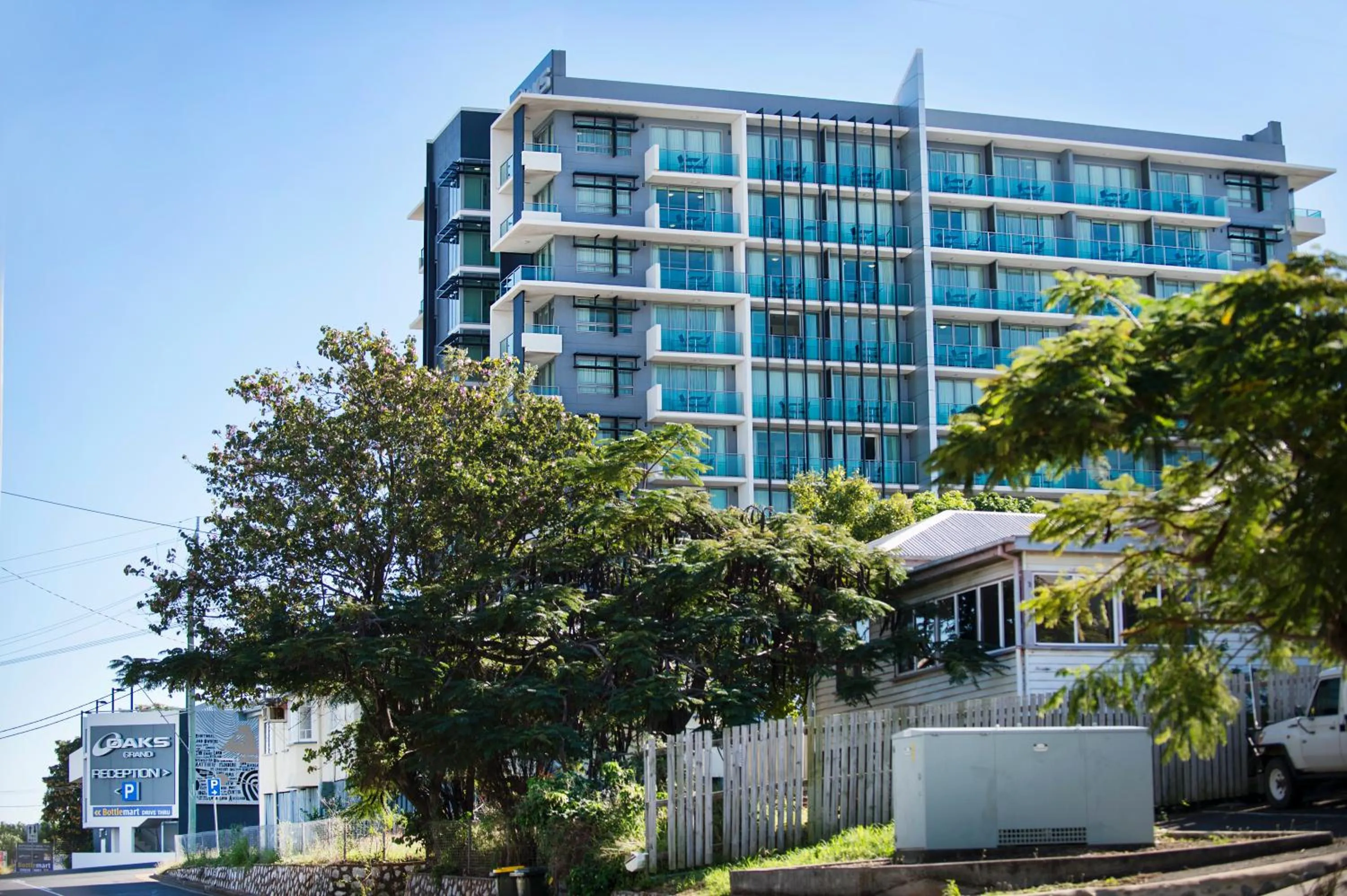 Facade/entrance in Oaks Gladstone Grand Hotel