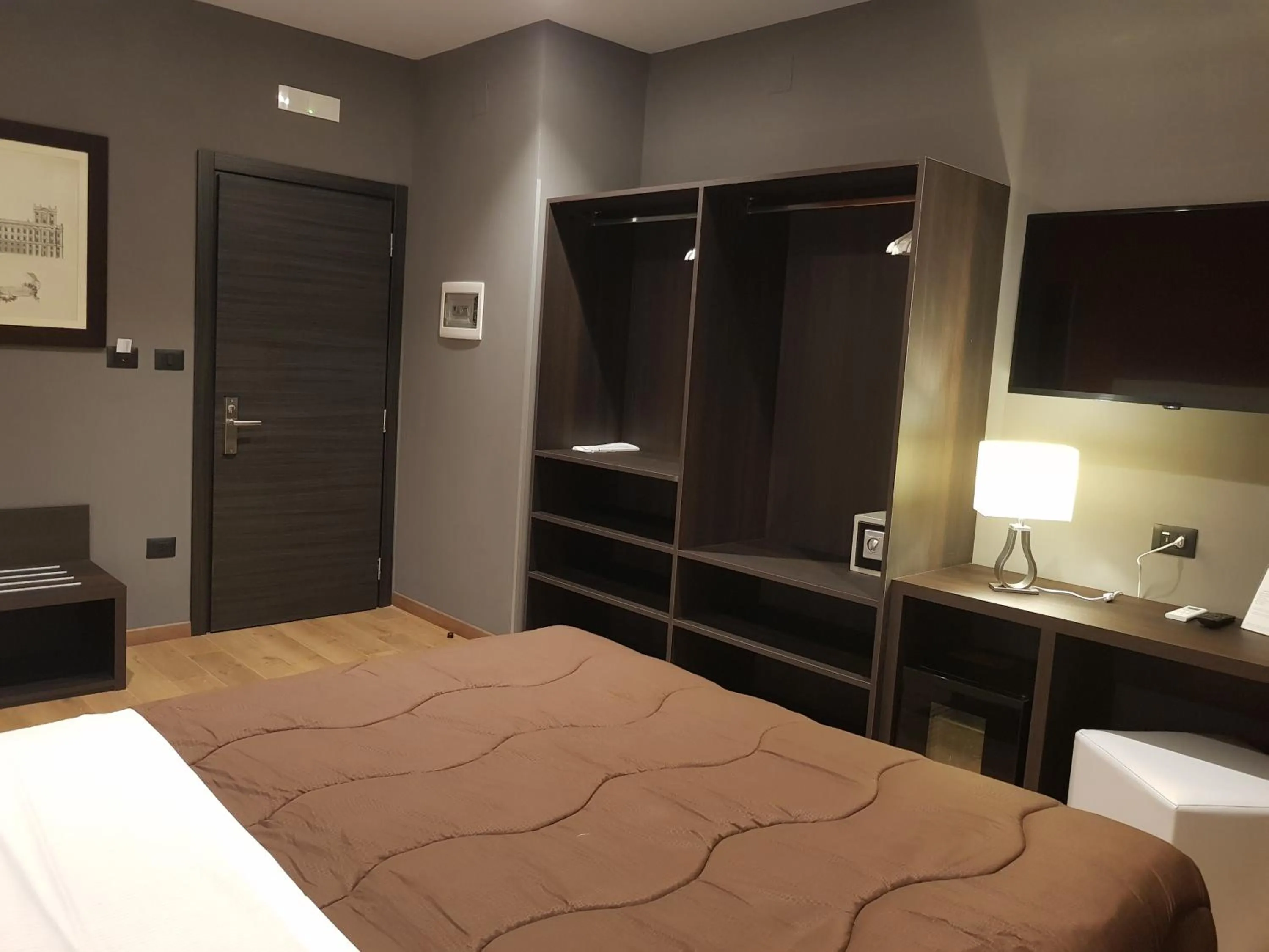 Bedroom, Bed in Hotel Europa Art Caserta