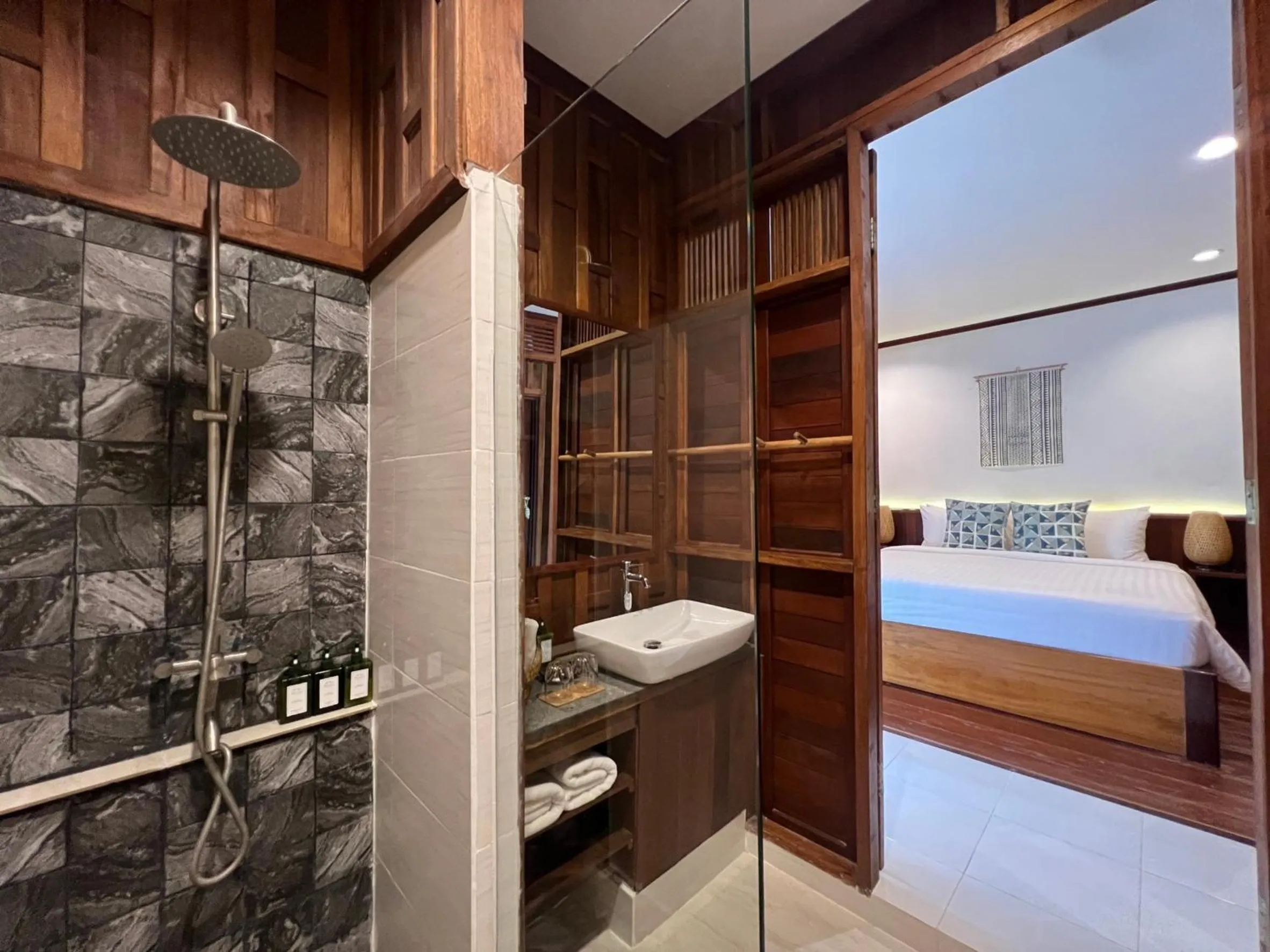 Bathroom in ViengTara VangVieng Resort