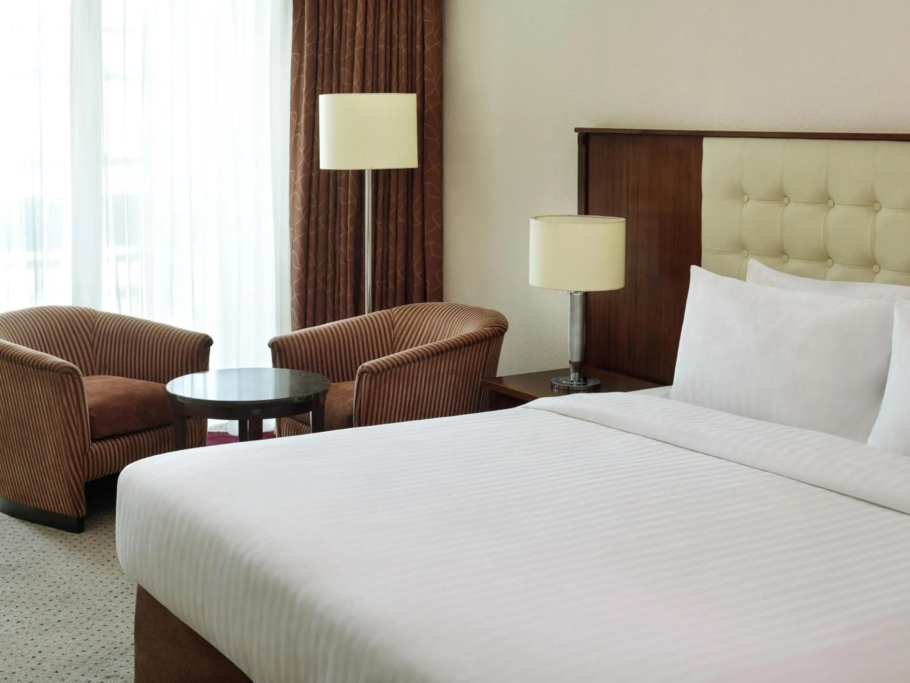 Bedroom, Bed in Mövenpick Hotel Karachi Bedroom, Bed in Mövenpick Hotel Karachi