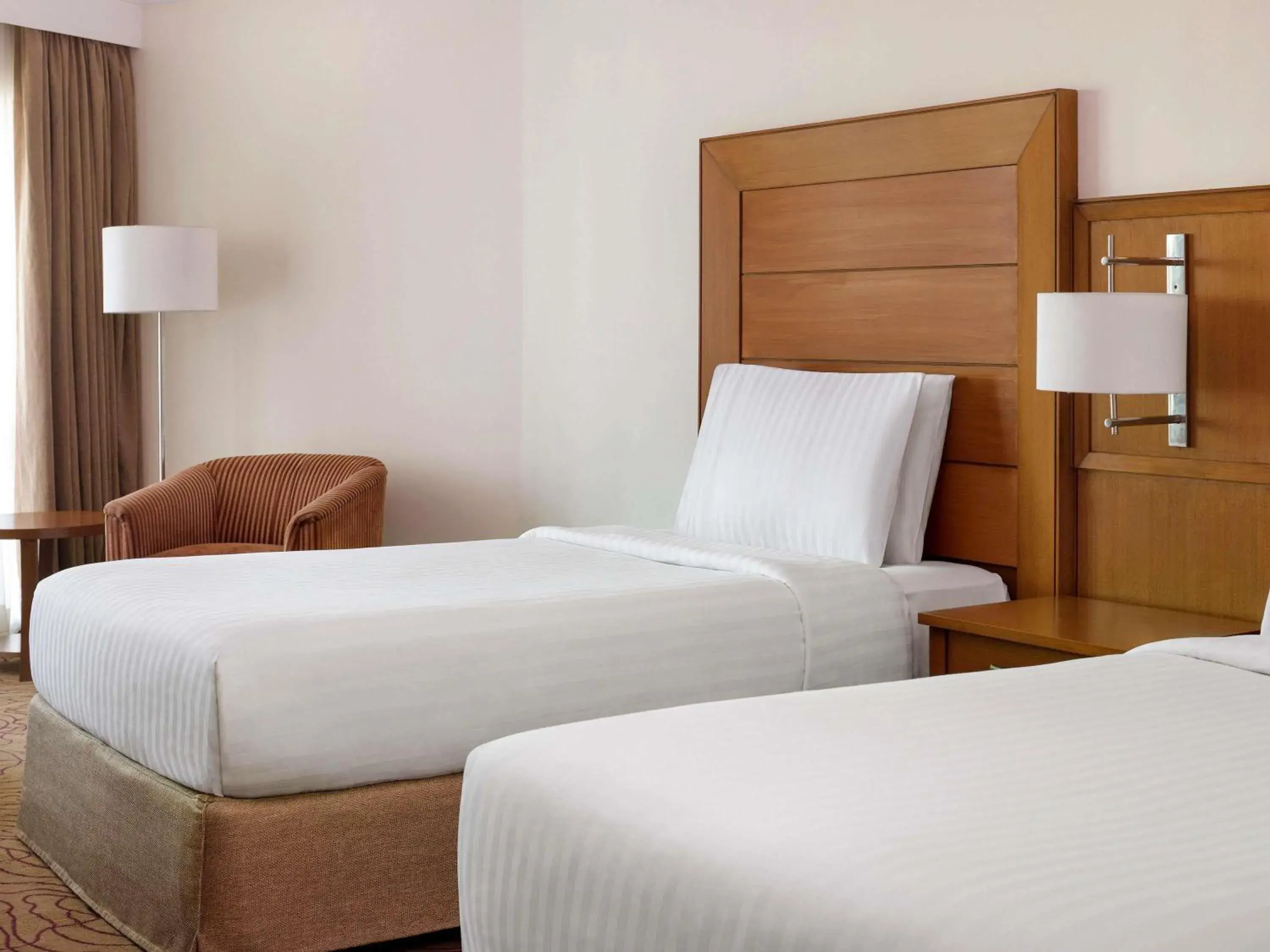 Bedroom, Bed in Mövenpick Hotel Karachi Bedroom, Bed in Mövenpick Hotel Karachi