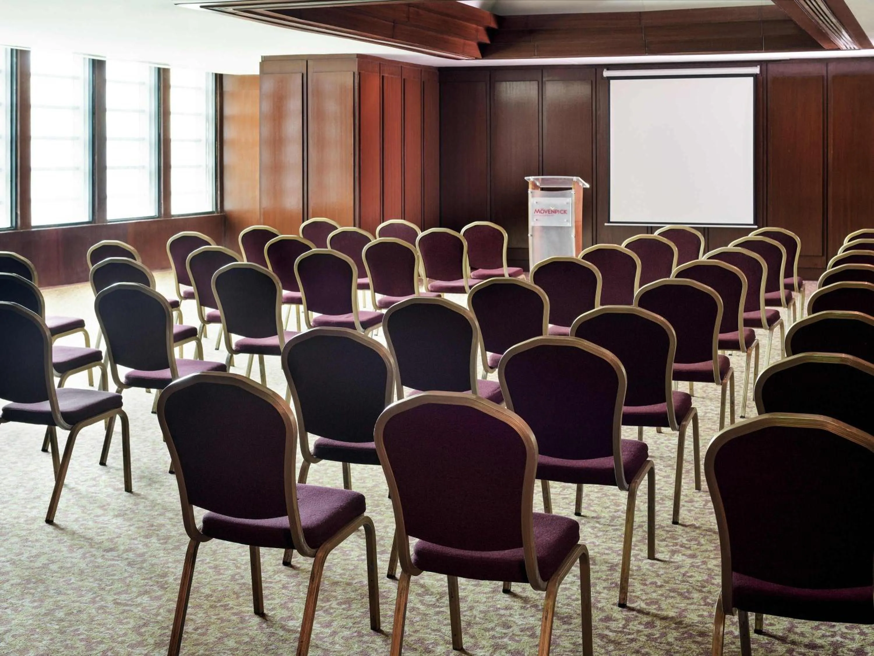 Meeting/conference room in Mövenpick Hotel Karachi