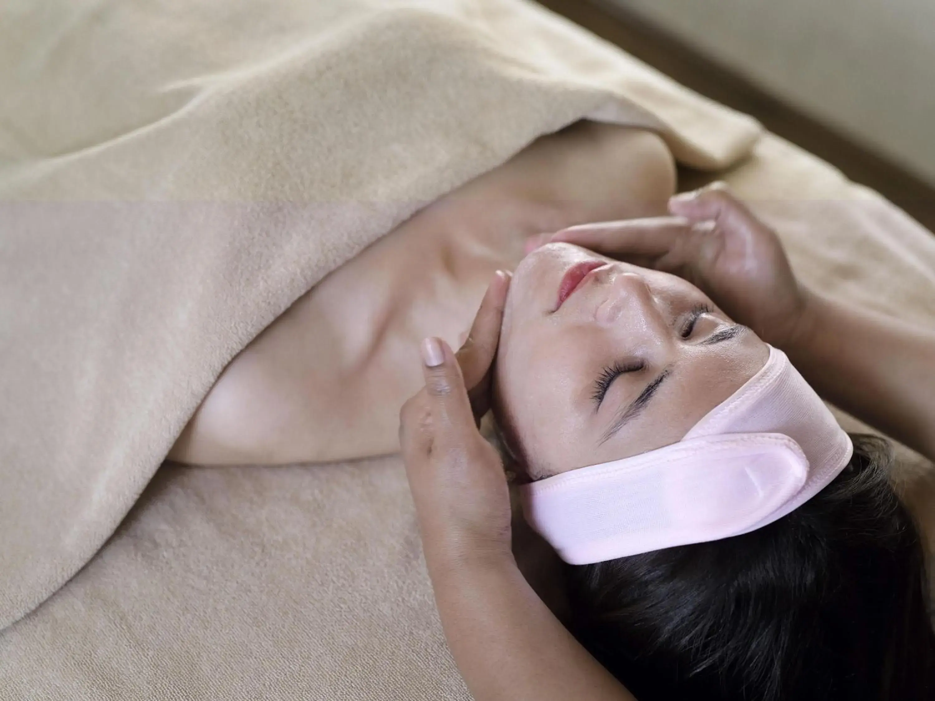 Property building in Mövenpick Hotel Karachi Property building in Mövenpick Hotel Karachi