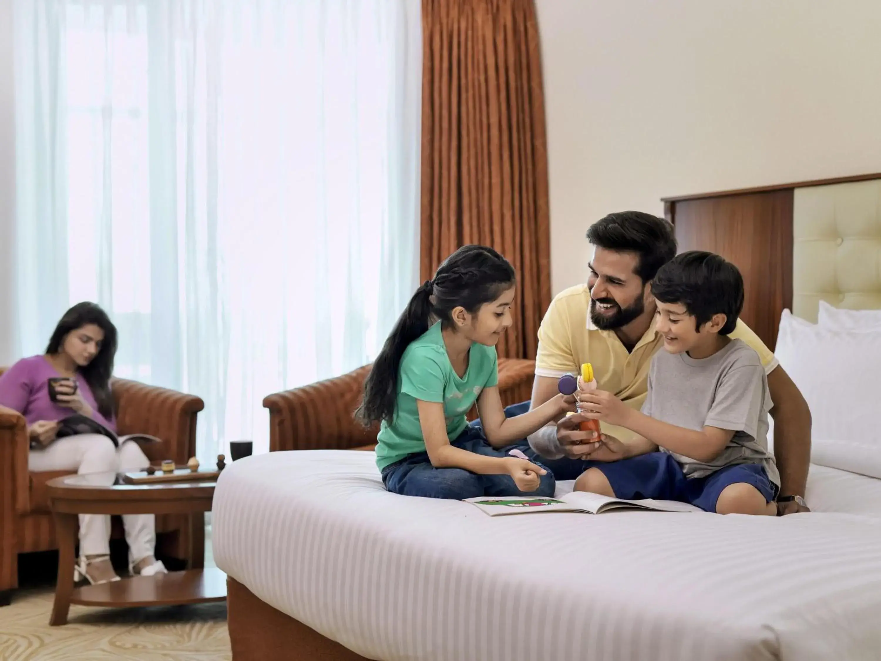 Property building, Bed in Mövenpick Hotel Karachi Property building, Bed in Mövenpick Hotel Karachi