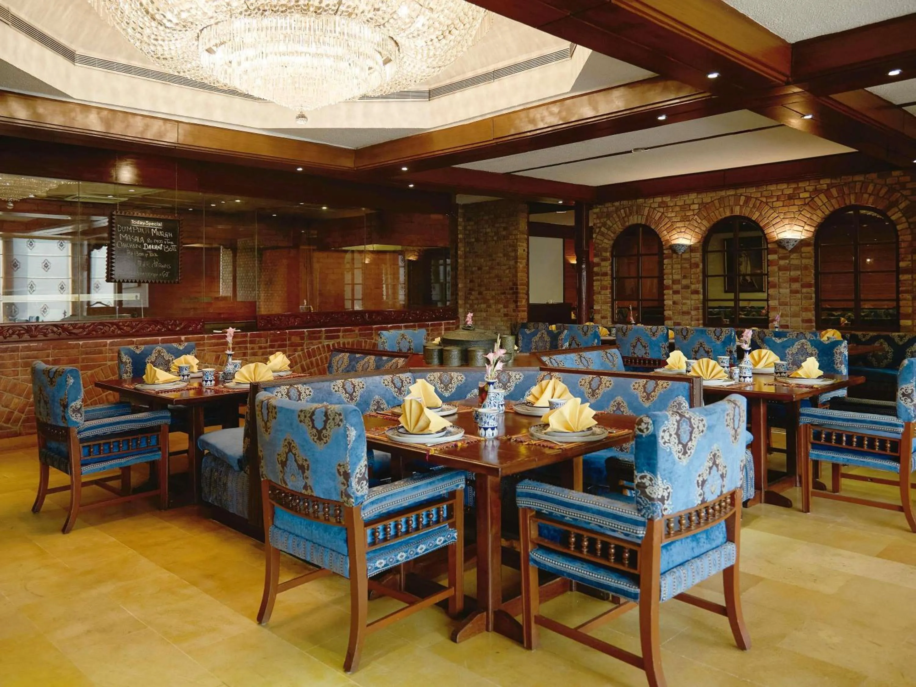 Restaurant/places to eat in Mövenpick Hotel Karachi