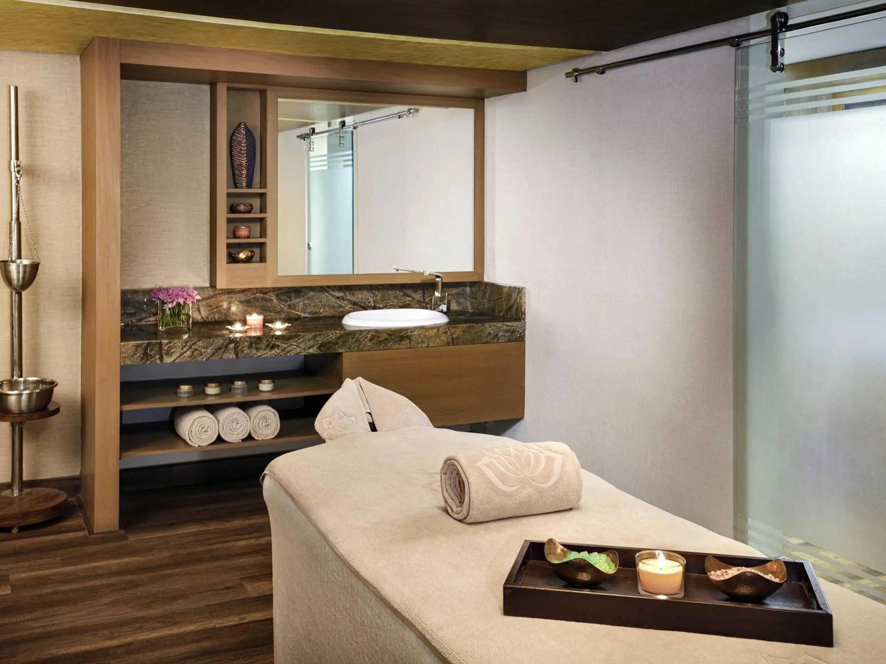 Spa and wellness centre/facilities in Mövenpick Hotel Karachi
