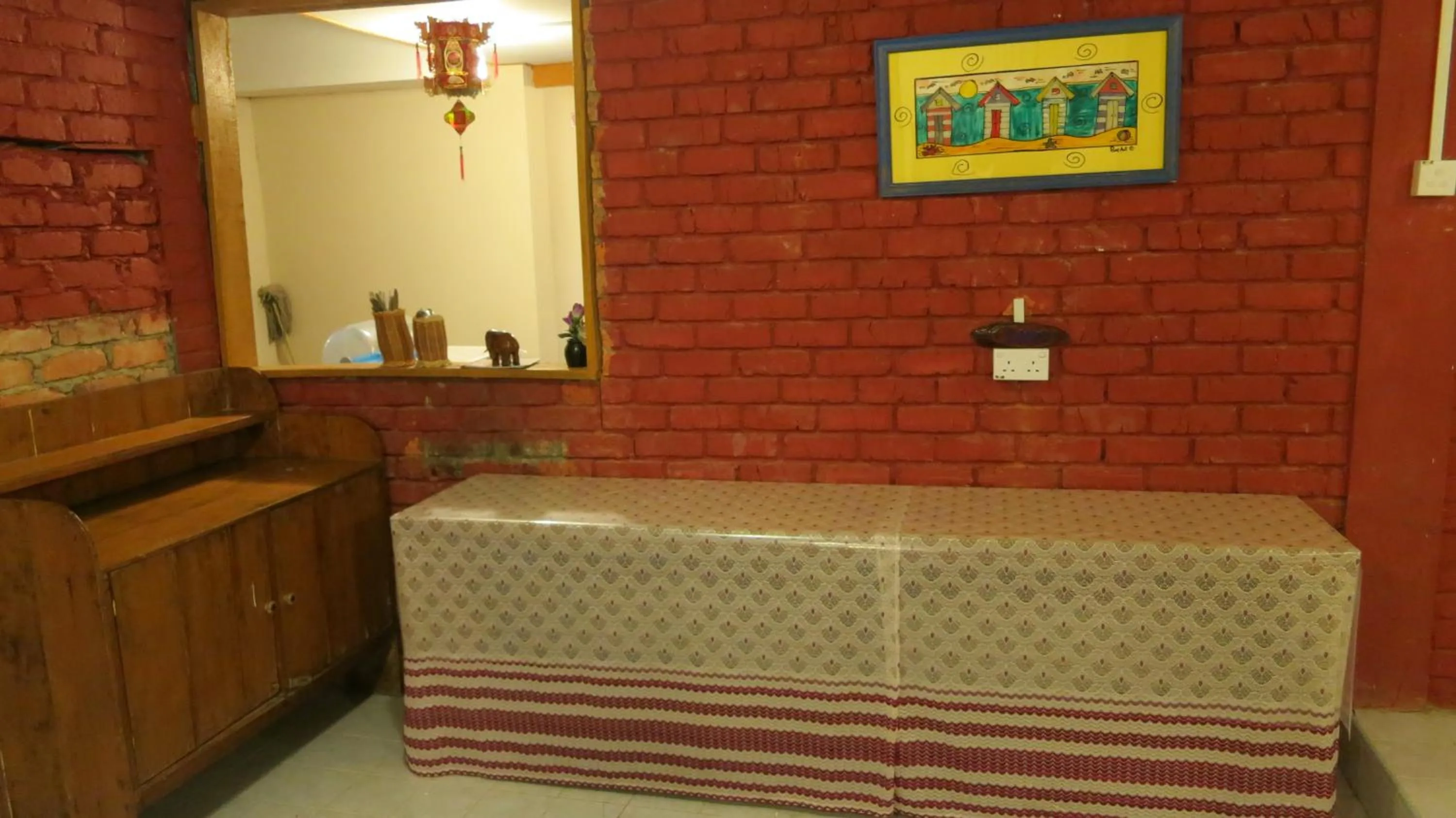 Restaurant/places to eat in Mile 36 Lodge