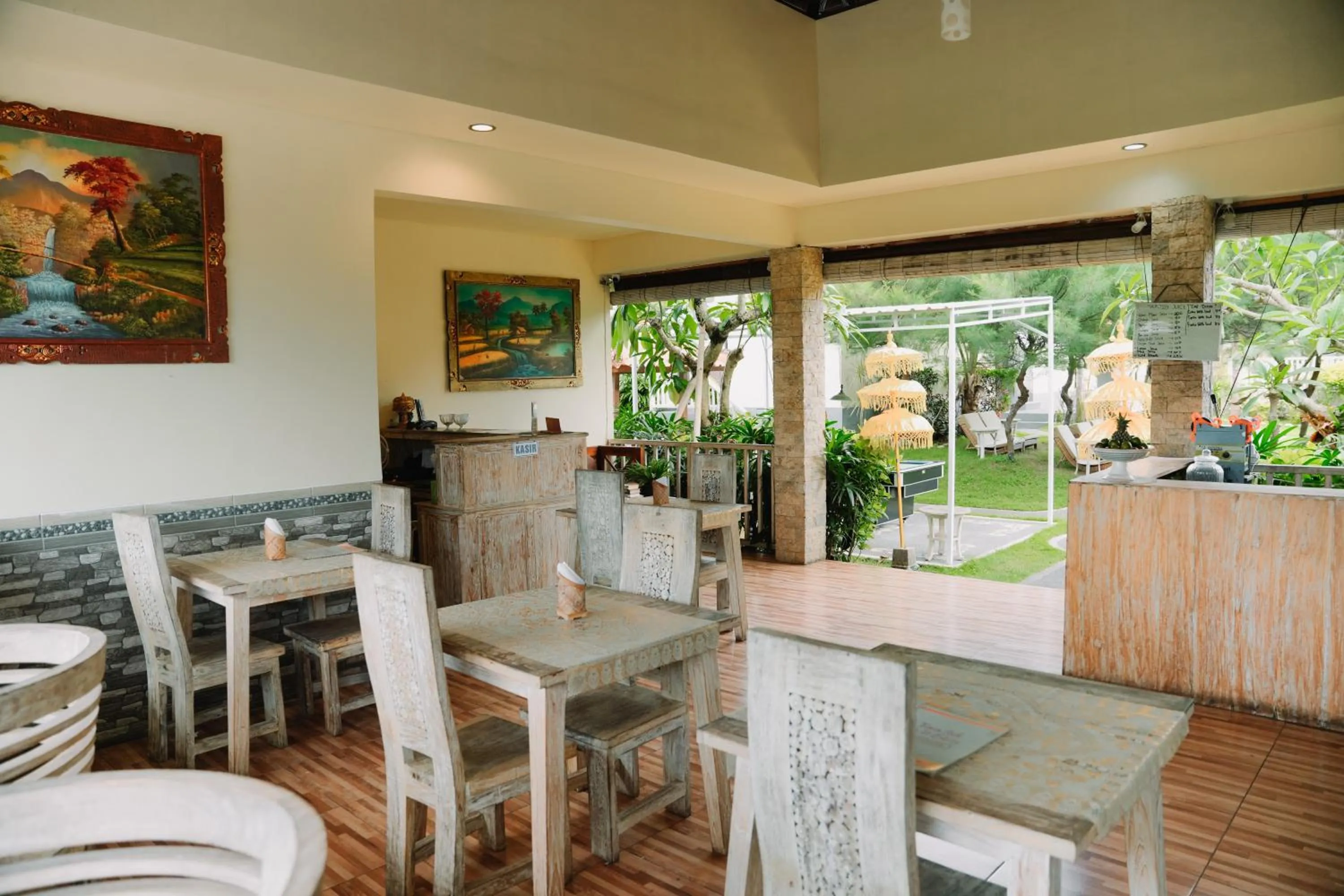 Restaurant/places to eat in Taman Asih Bingin Homestay