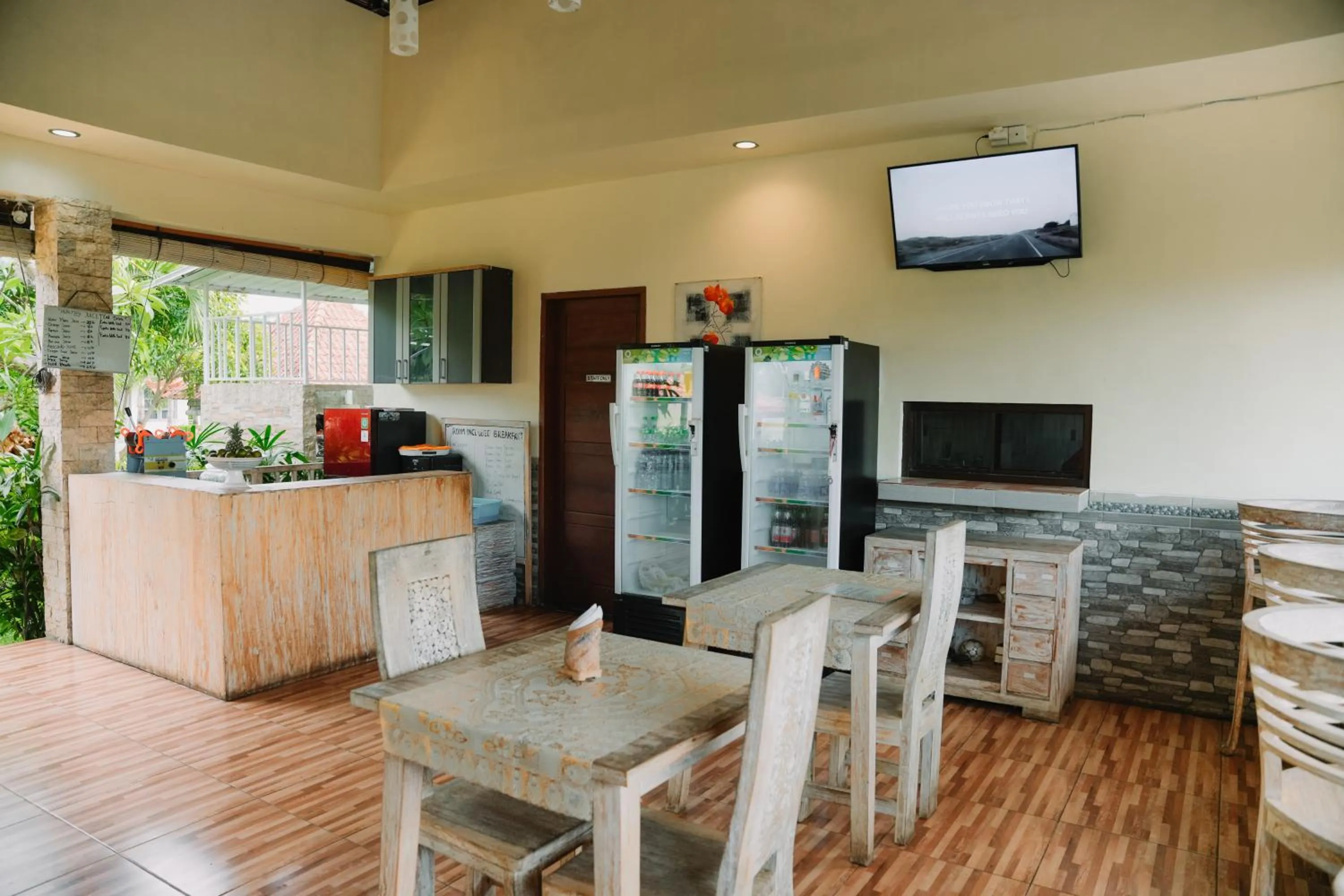 Restaurant/places to eat in Taman Asih Bingin Homestay
