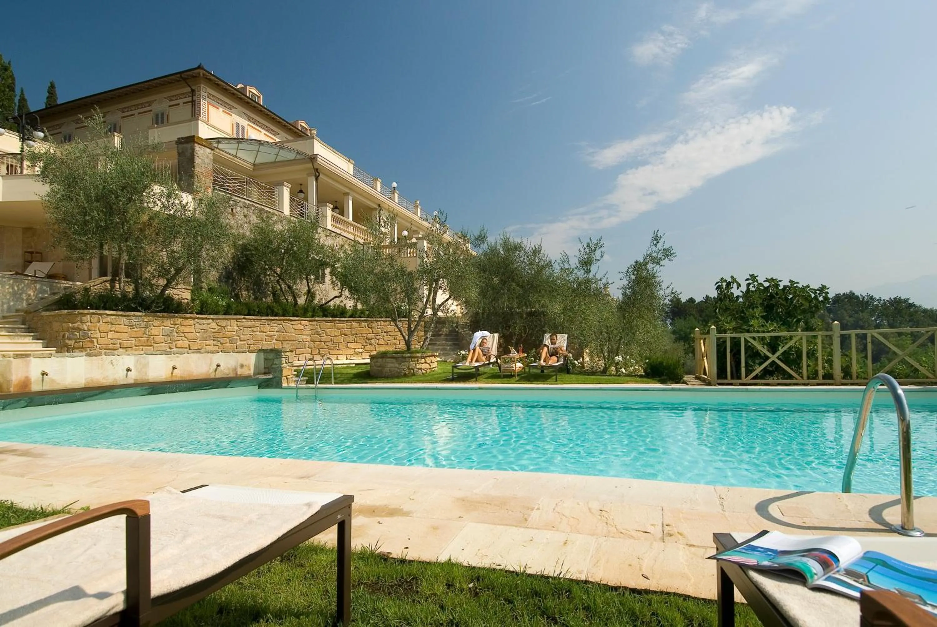 Swimming pool in Villa la Borghetta Spa Resort