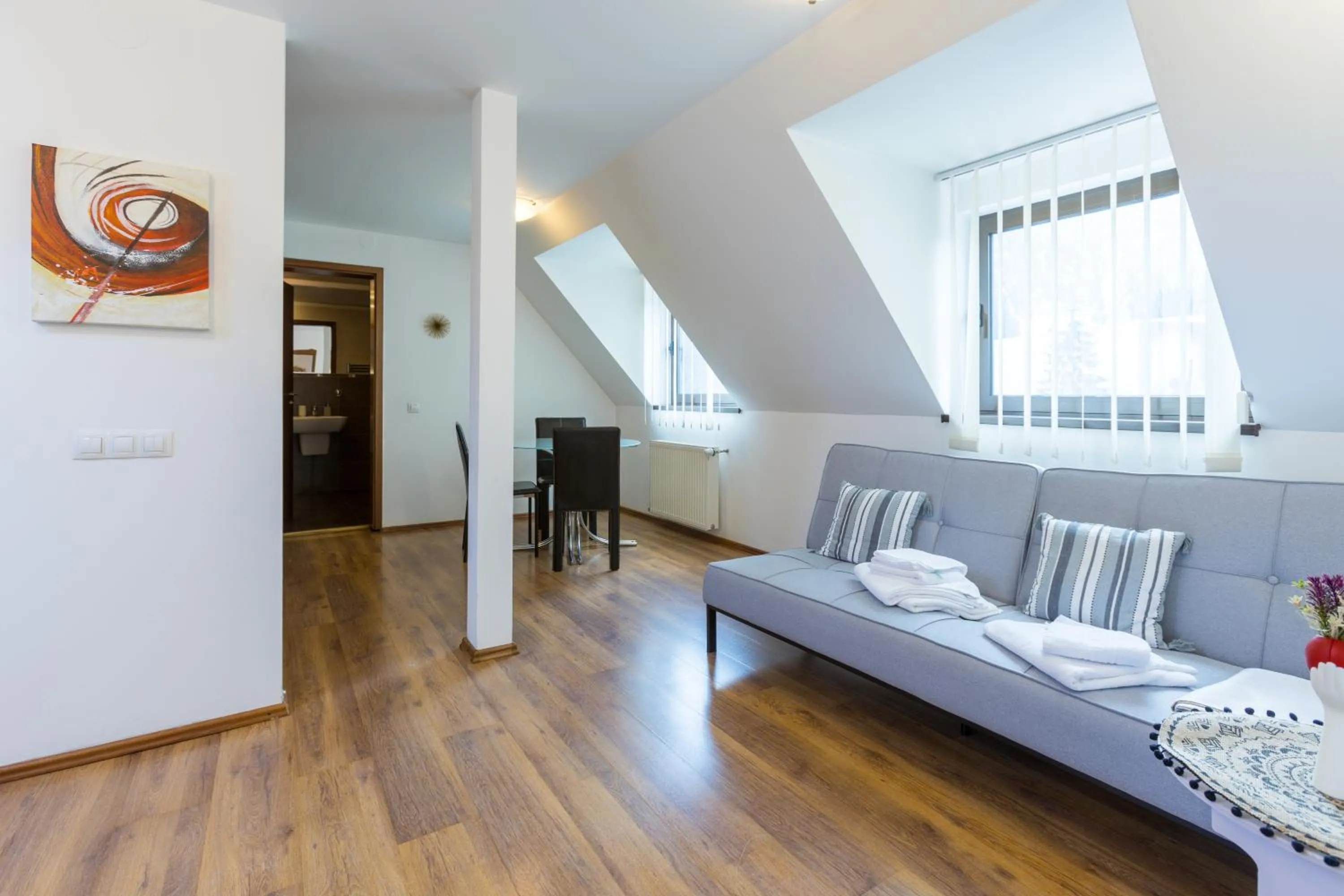 Apartment with Mountain View in Vila Pinul si Mesteacanul