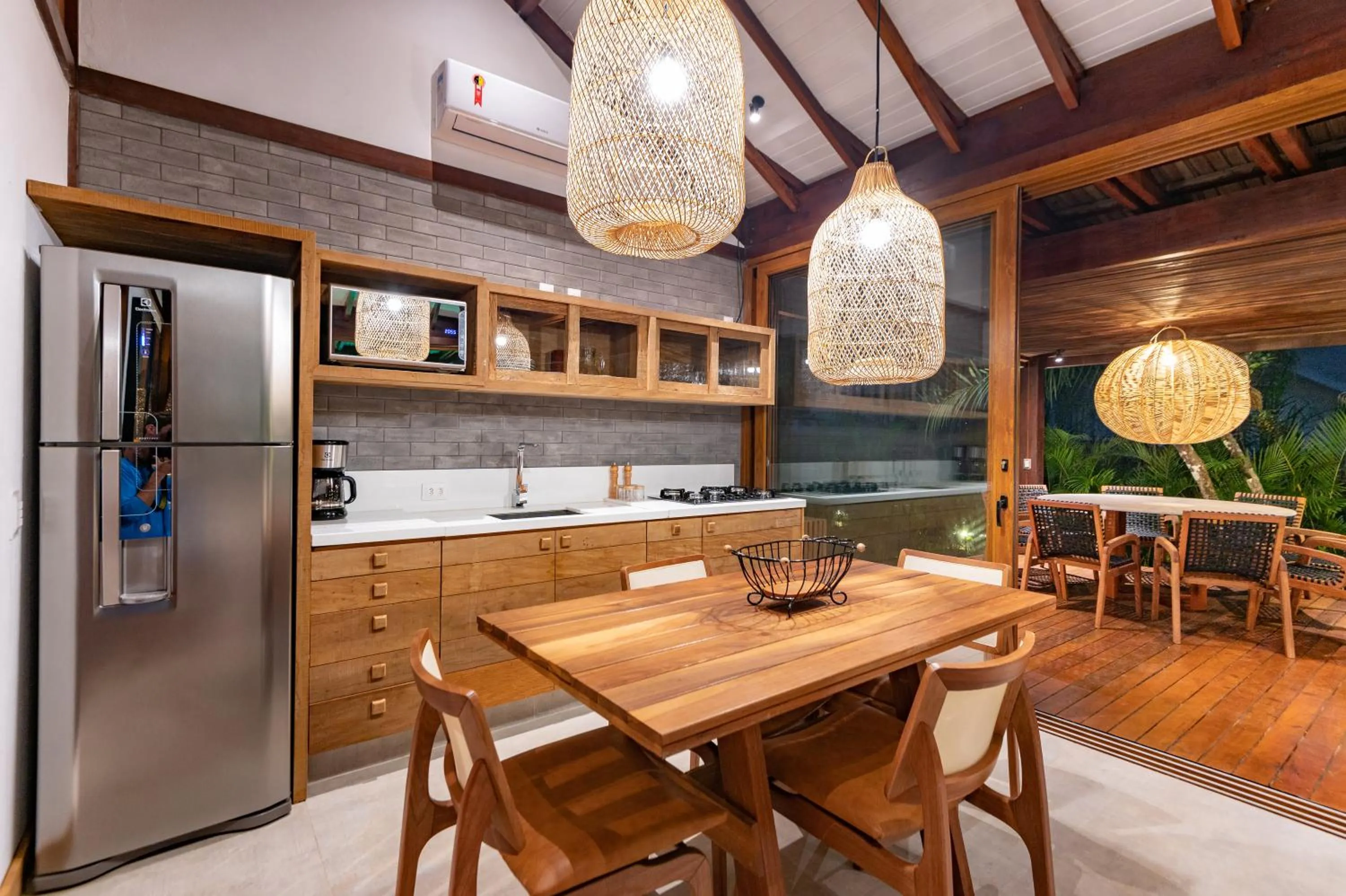 Kitchen or kitchenette in Colibri Beach Villas