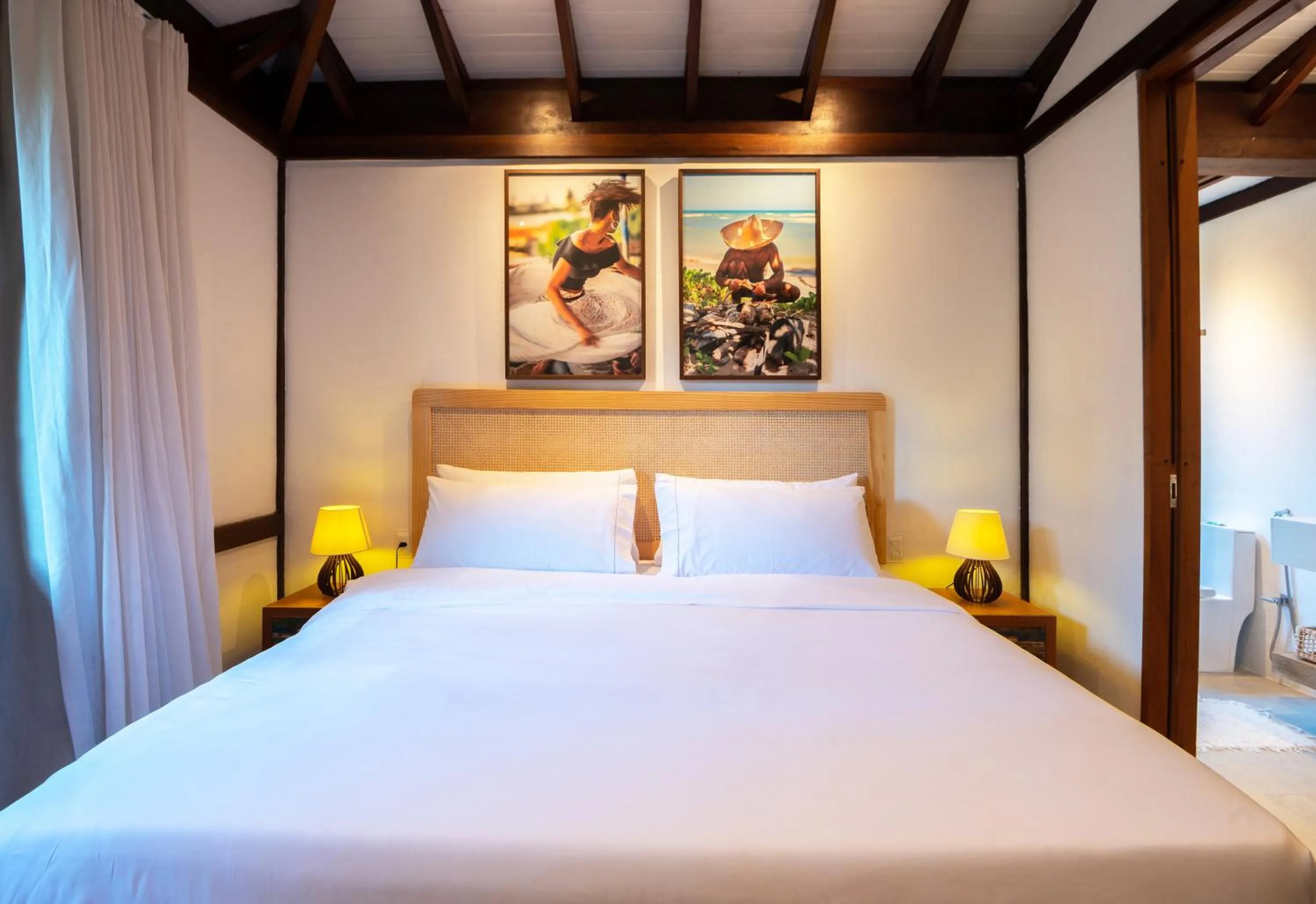 Bed in Colibri Beach Villas