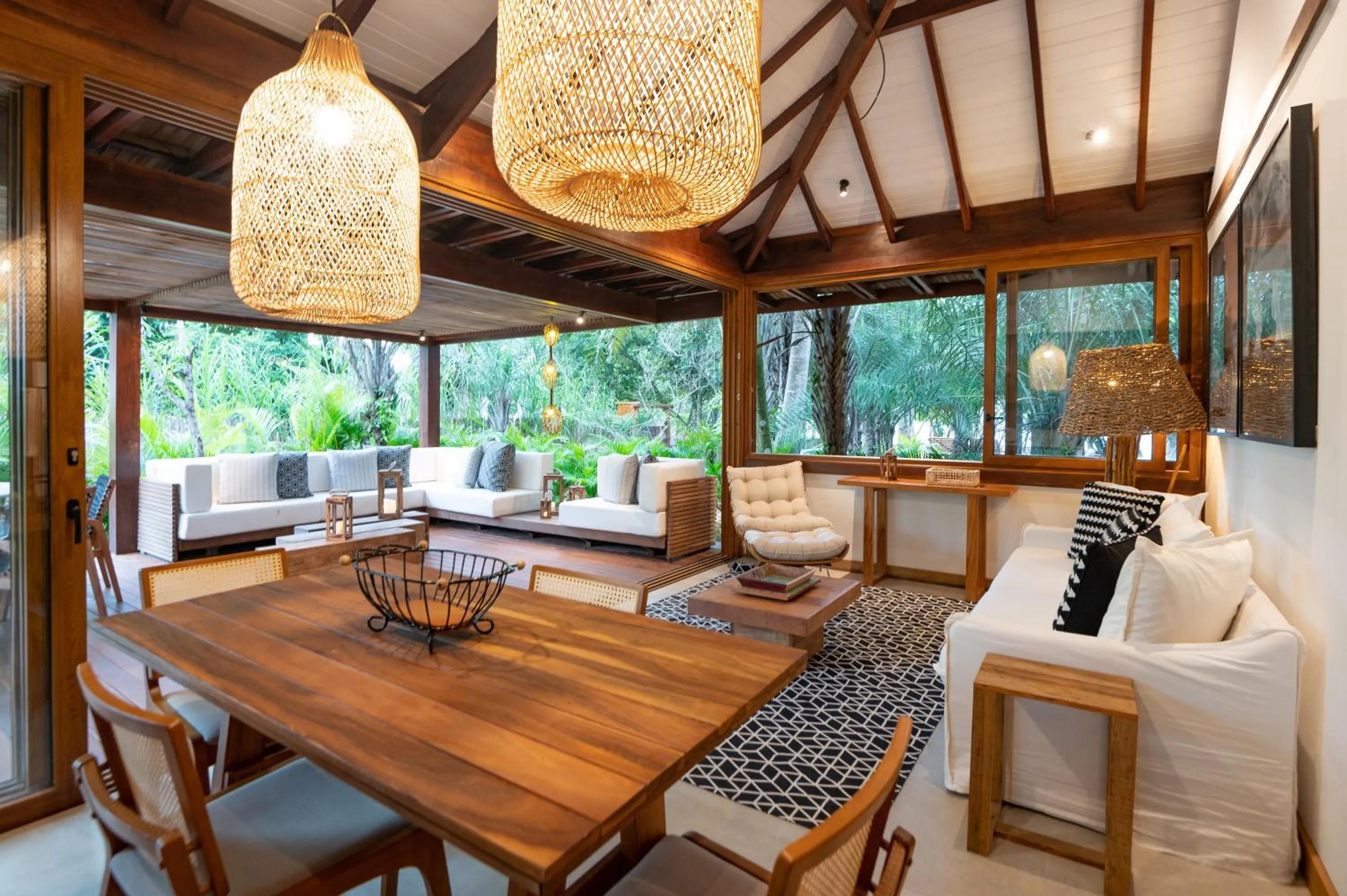 Communal lounge/ TV room in Colibri Beach Villas