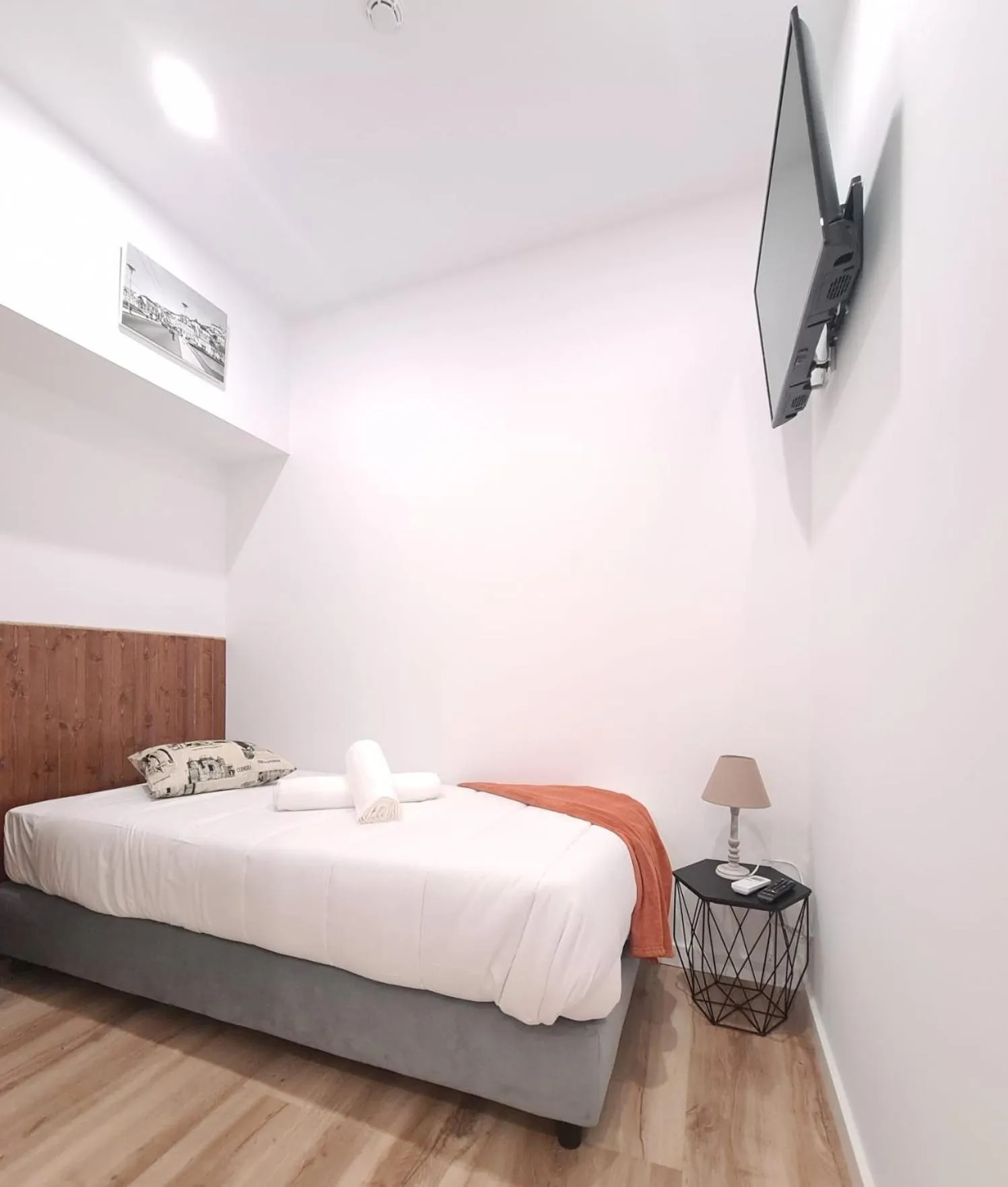 Bed in COIMBRA CITY CHARM