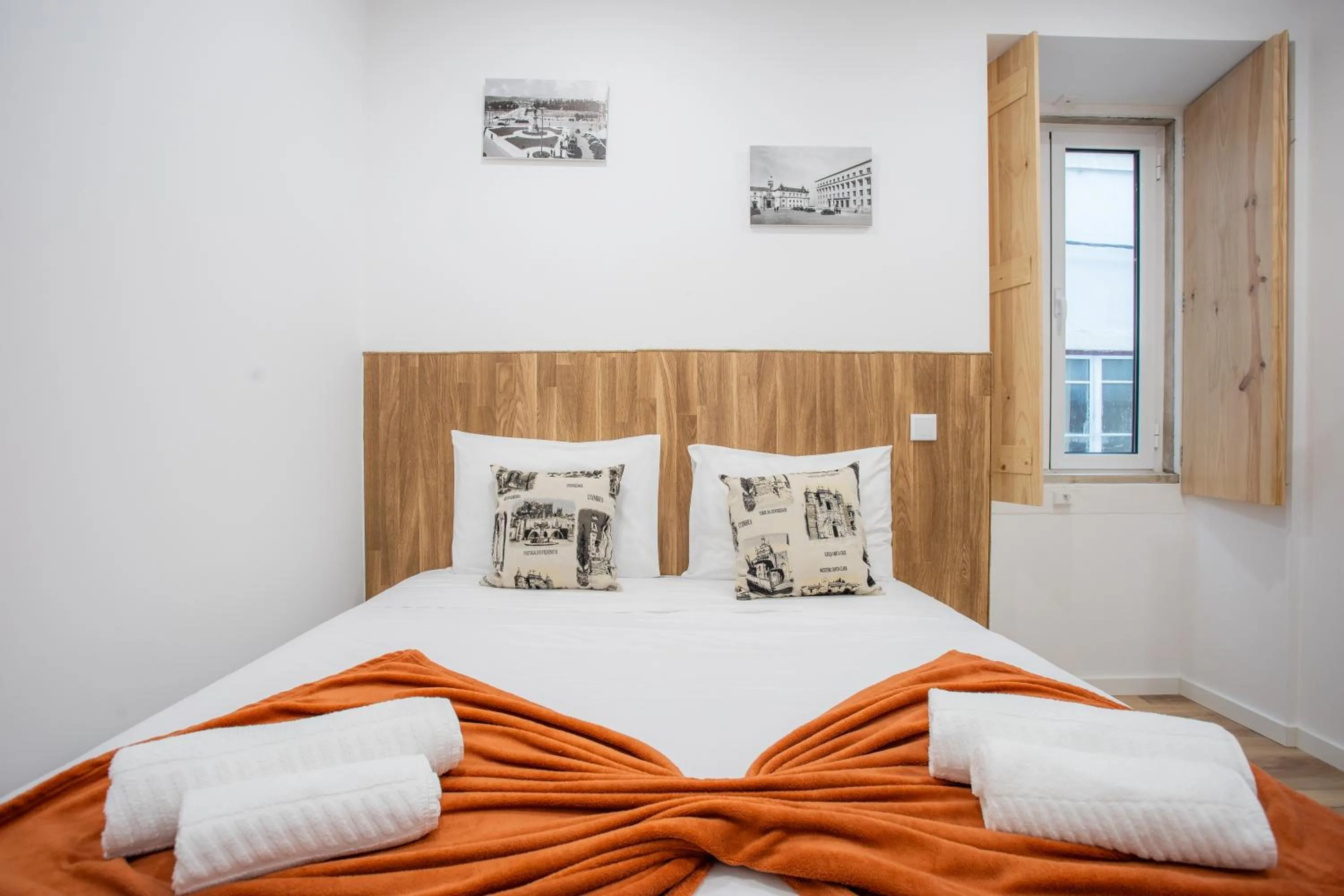 Bed in COIMBRA CITY CHARM