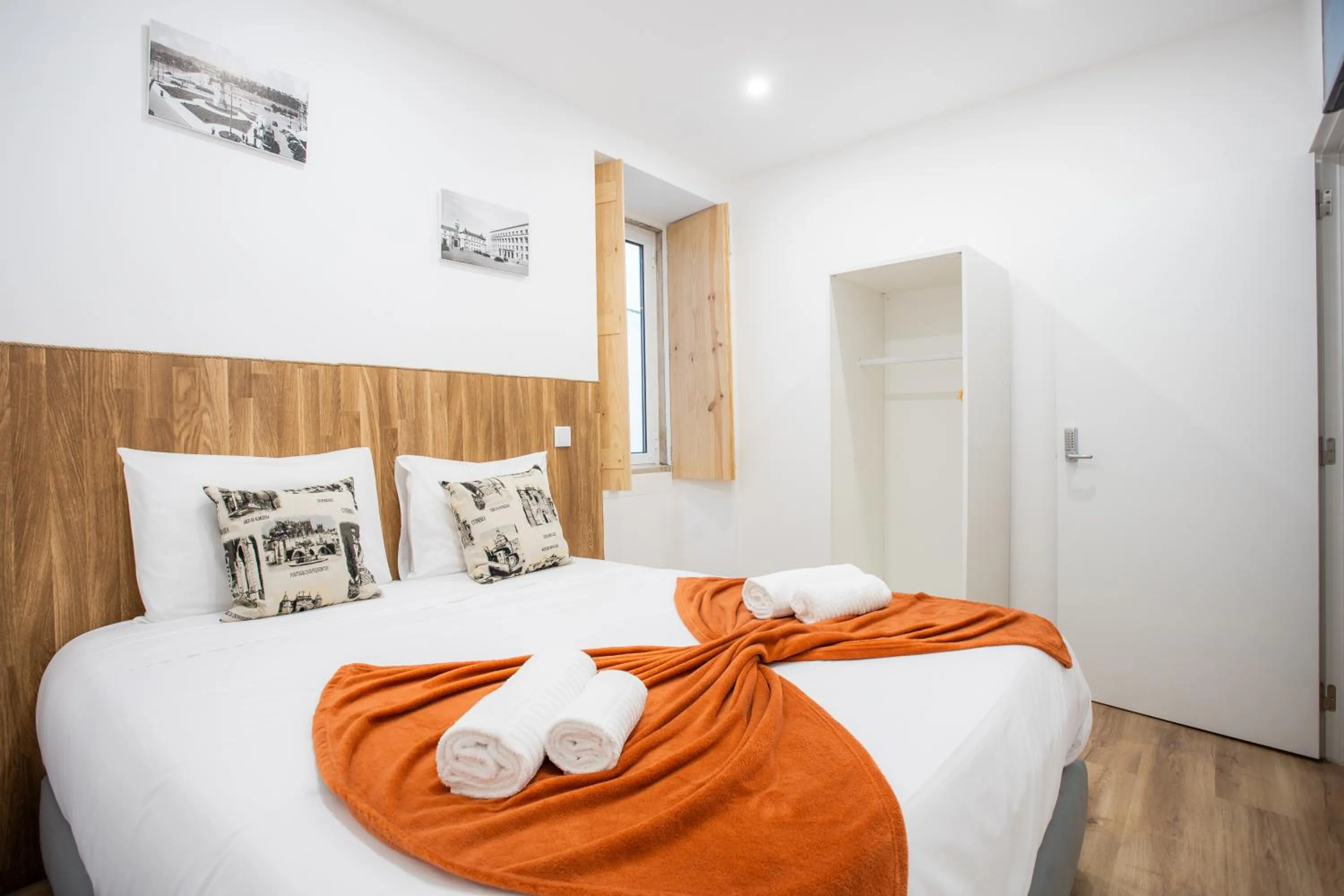 Bed in COIMBRA CITY CHARM