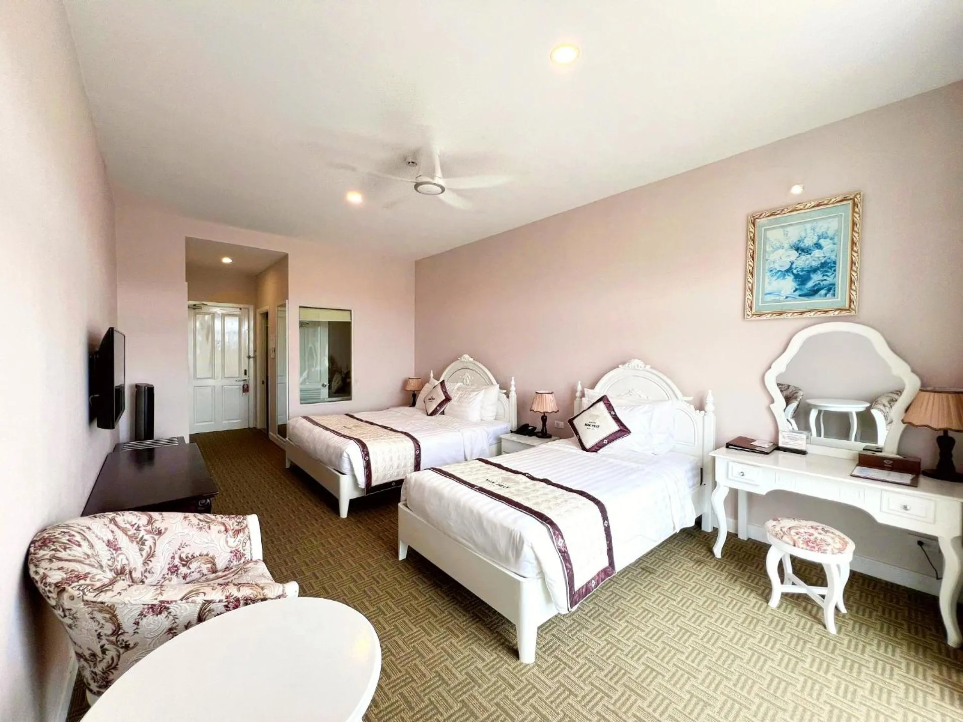 Photo of the whole room, Bed in Ngoc Phat Dalat Hotel