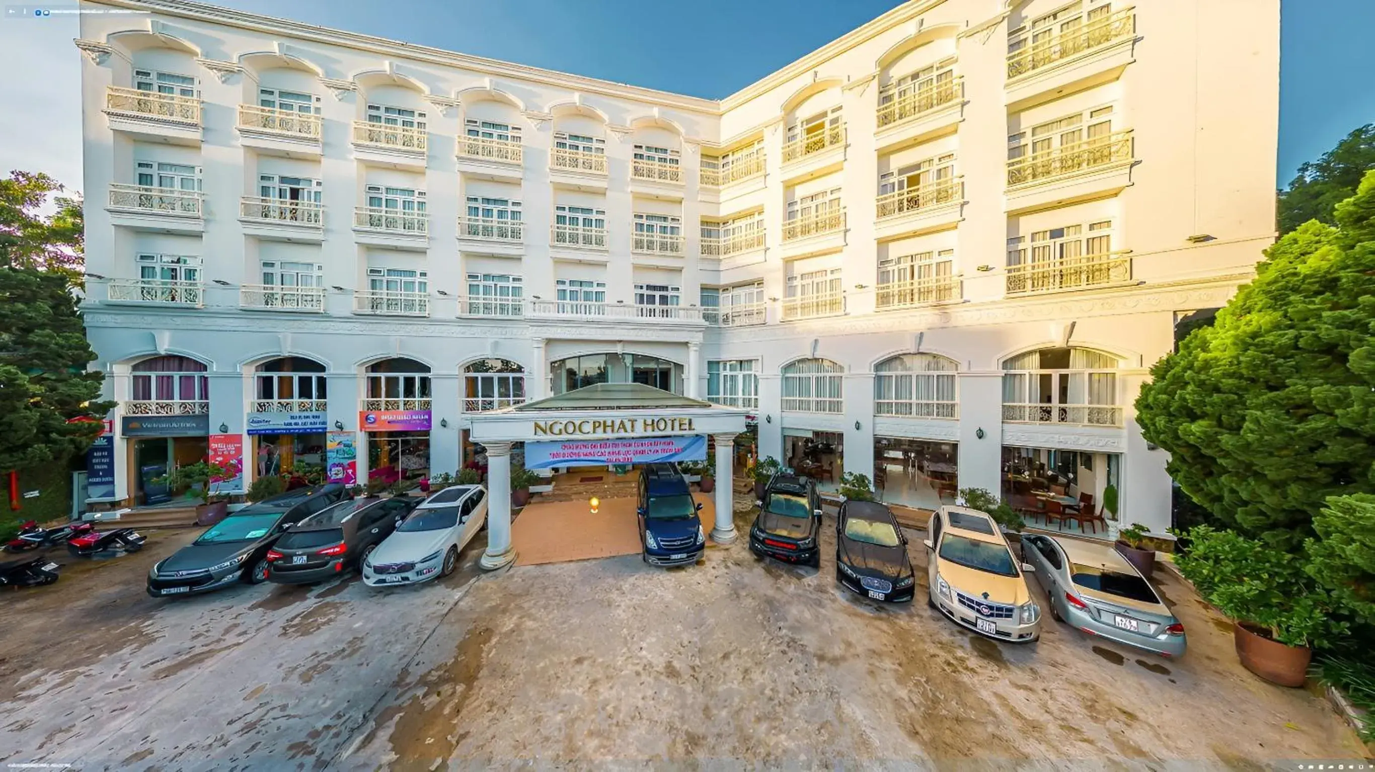 Property building in Ngoc Phat Dalat Hotel Property building in Ngoc Phat Dalat Hotel