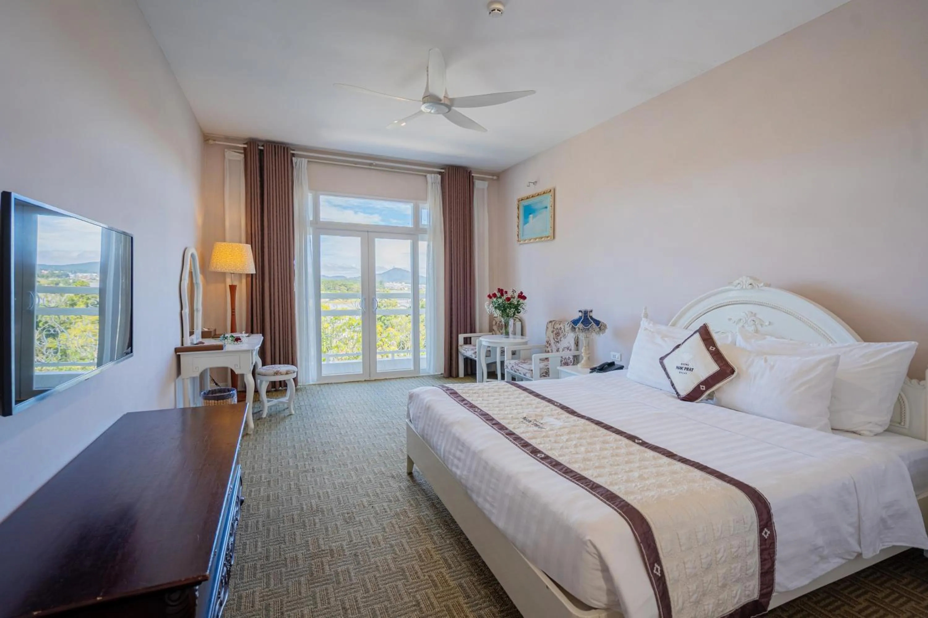 Photo of the whole room, Bed in Ngoc Phat Dalat Hotel