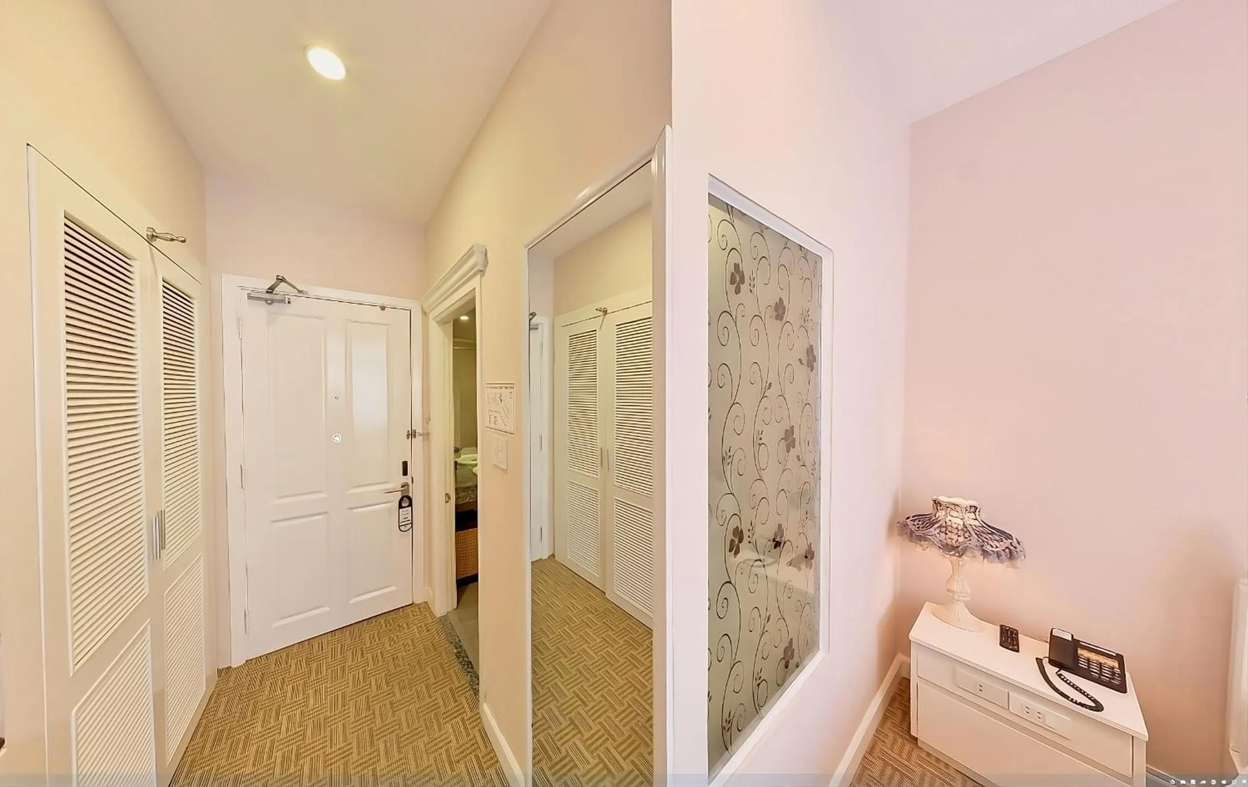 Photo of the whole room in Ngoc Phat Dalat Hotel