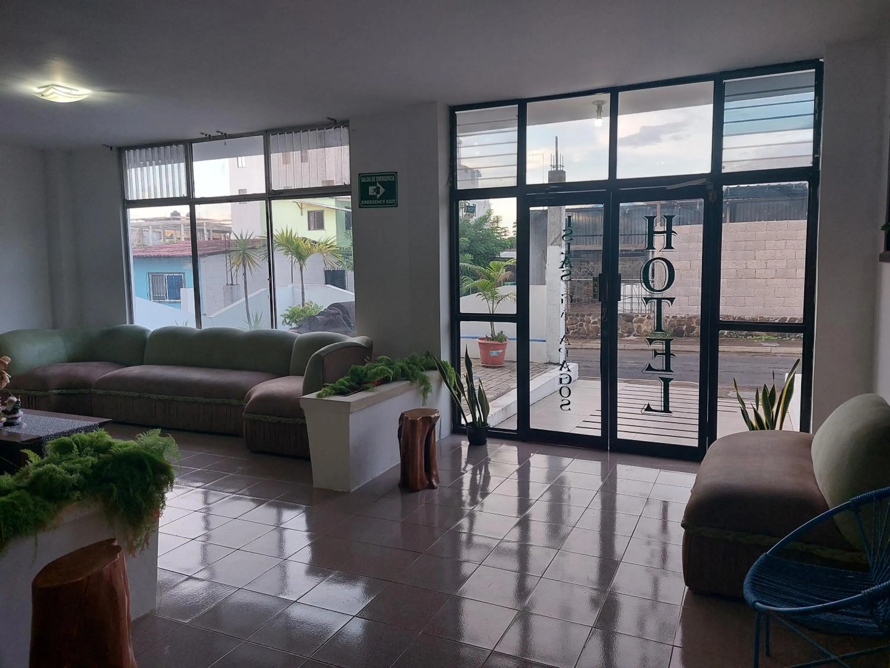 Living room in Hotel Islas Galapagos