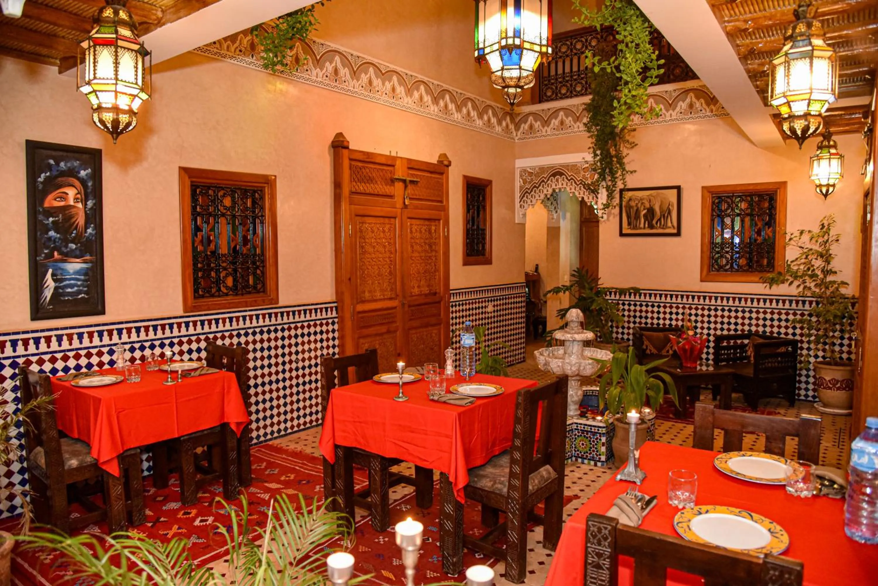 Restaurant/places to eat in Riad ZANOUBA