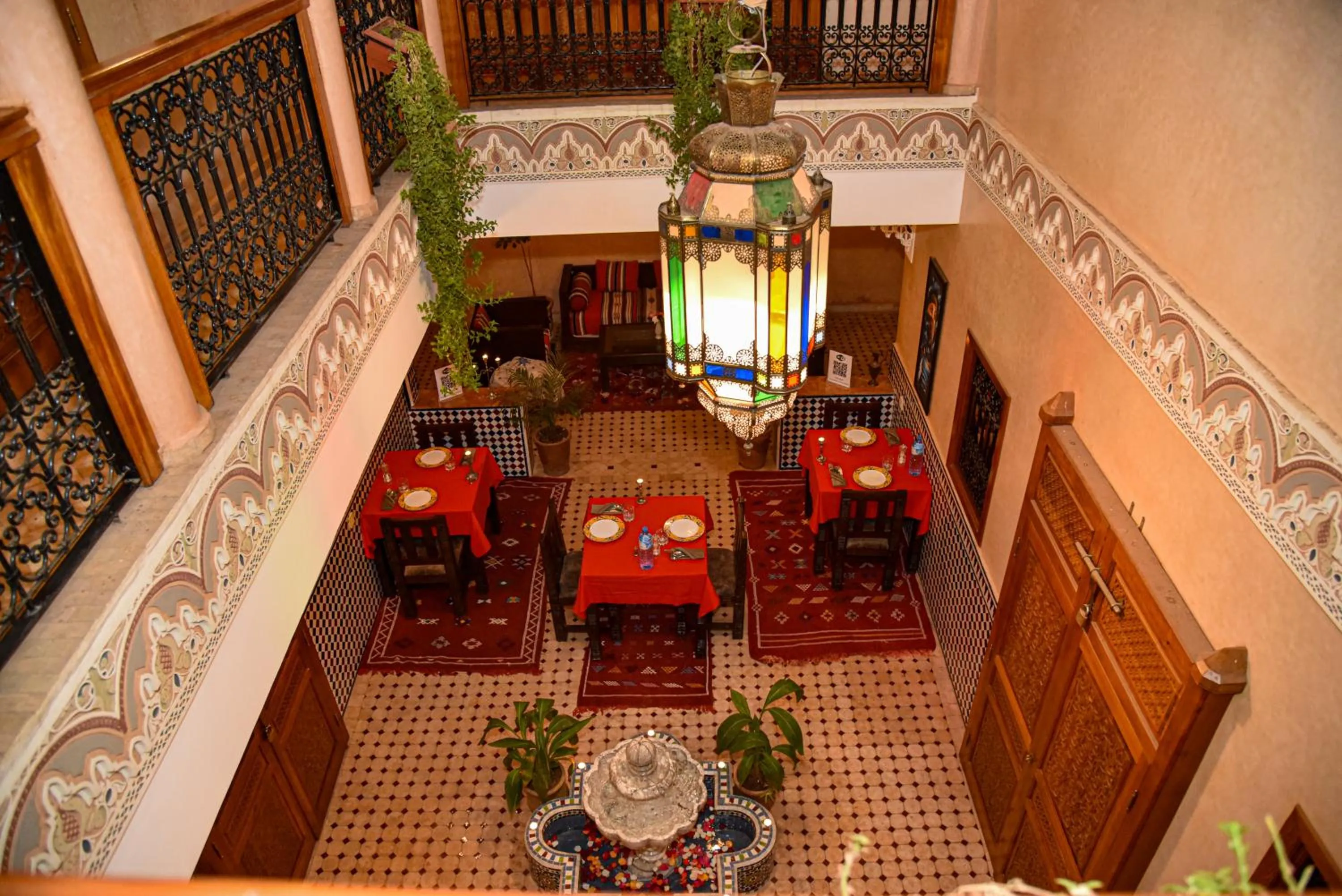 Restaurant/places to eat in Riad ZANOUBA