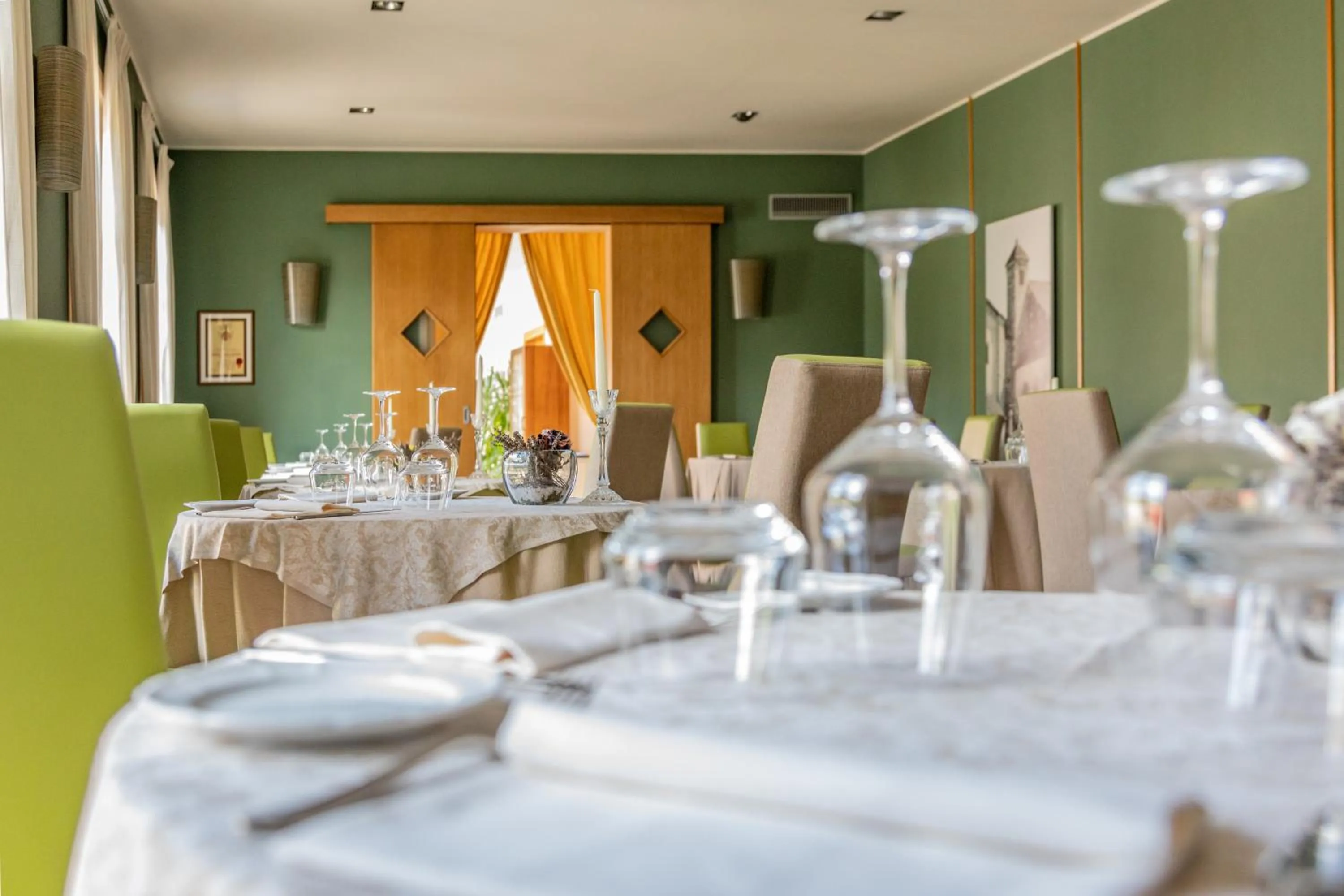 Restaurant/places to eat in Hotel Cortese