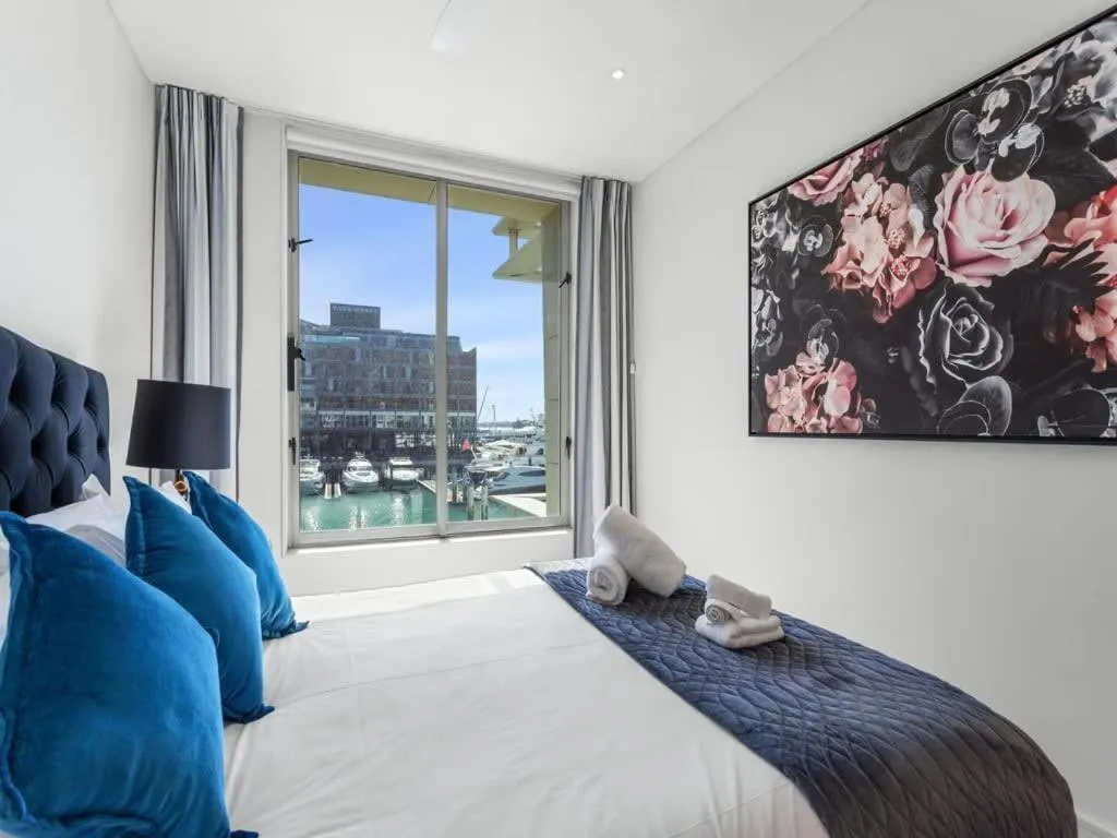 Bed in Gorgeous 2BR in Wynyard Quarter by Zodiak Stays