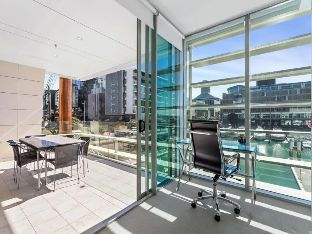 Gorgeous 2BR in Wynyard Quarter by Zodiak Stays