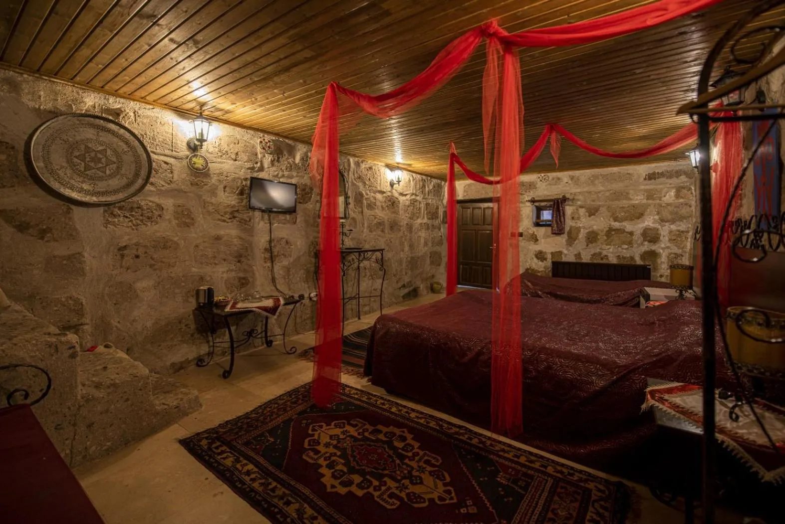 Photo of the whole room, Bed in Kapadokya Ihlara Konakları Otel Antik Konaklar