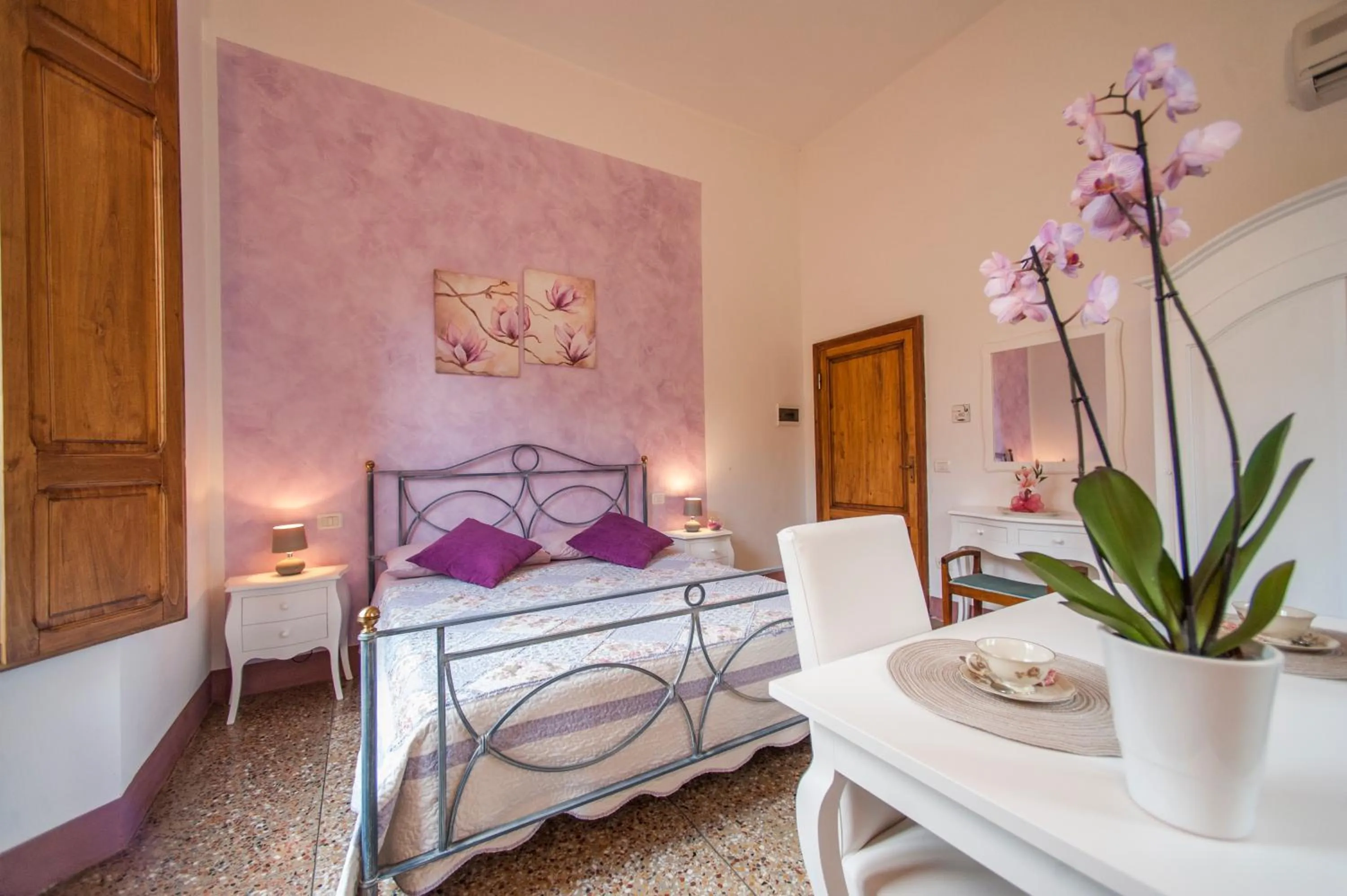 Photo of the whole room, Bed in B&B La Coperta Ricamata