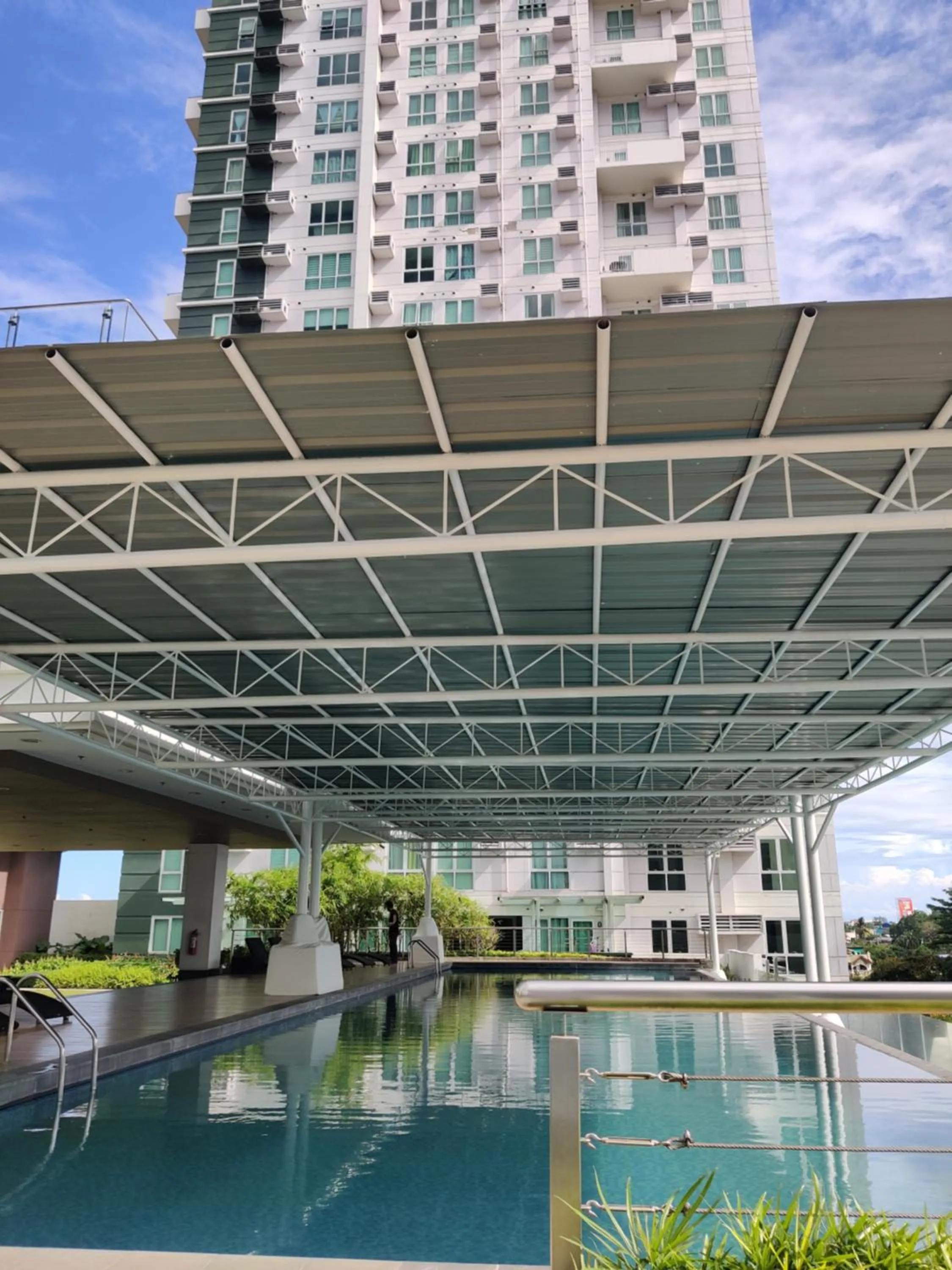 Swimming pool in Abreeza Condo T2-2820